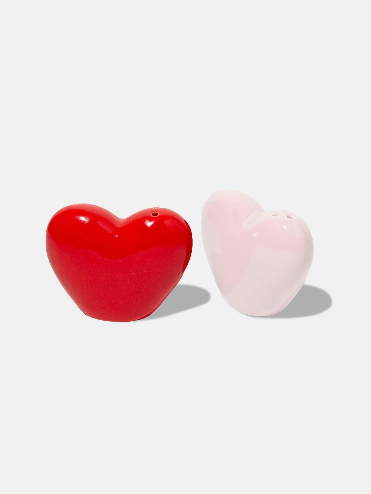 Salière et poivrière cœurs Love en céramique — DOIY — Rouge et rose — packshot 2 | Appart 17 Bruxelles