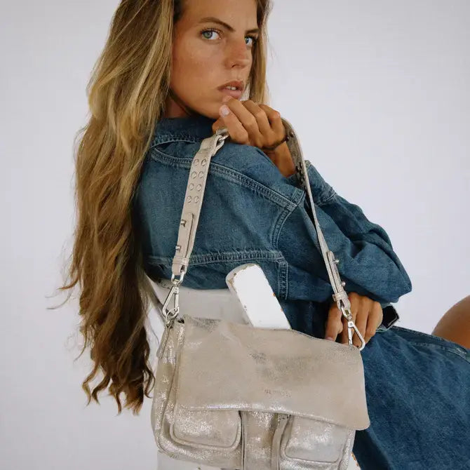 MAXKE - Sac à bandoulière et à bandoulière en cuir doré sable — Neuville — Cardigans & Gilets — Appart17