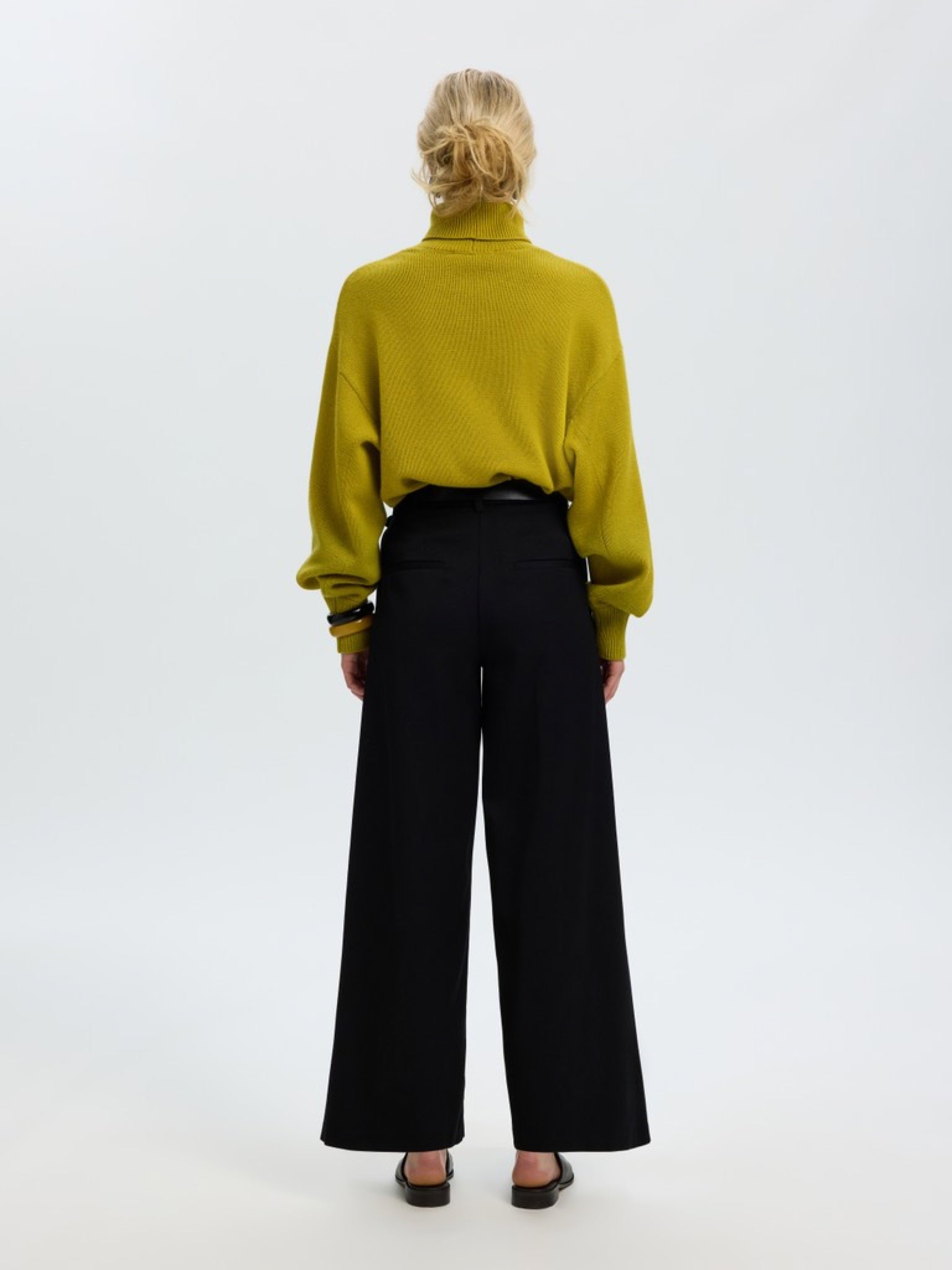 SLWELLIE Pull col roulé en laine et coton bio — Avocado Oil — vue 4