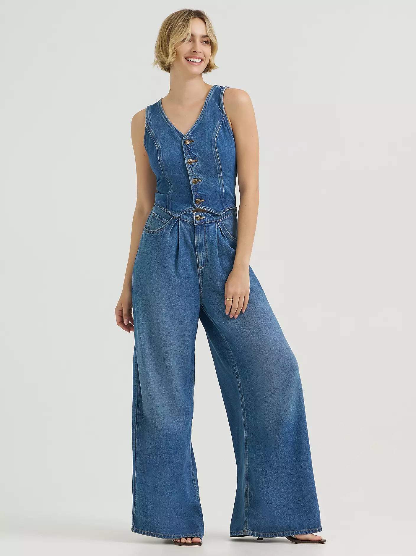 Combinaison Lee DAPPER en denim Torrential — vue trois quarts | Appart 17