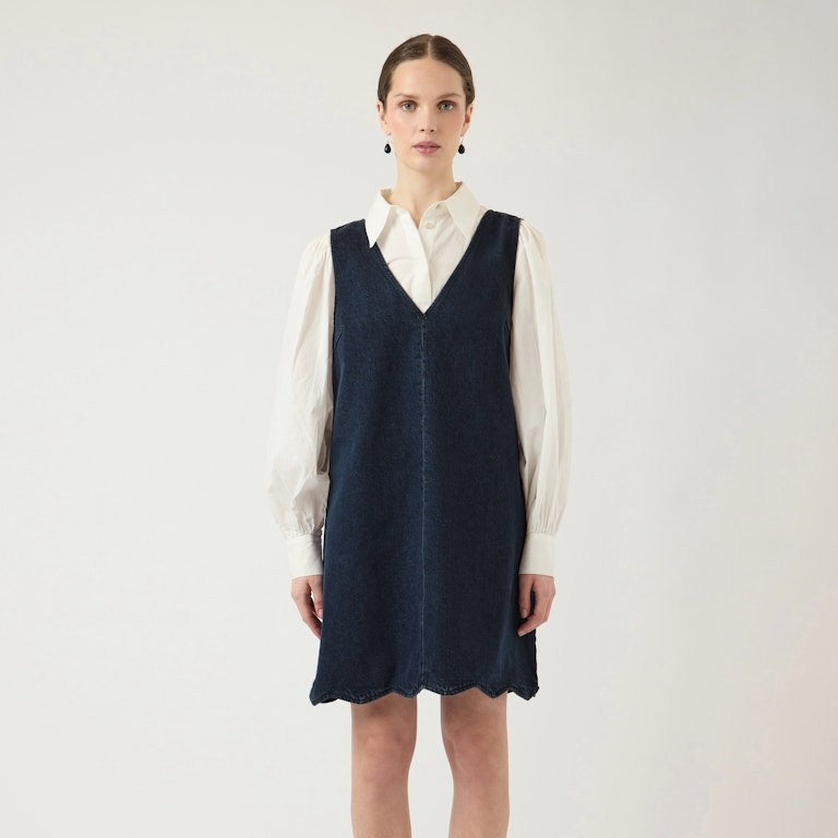 YASSCALLOP Robe Jeans Femmes Courte V-Neck — YAS | Appart 17 Bruxelles