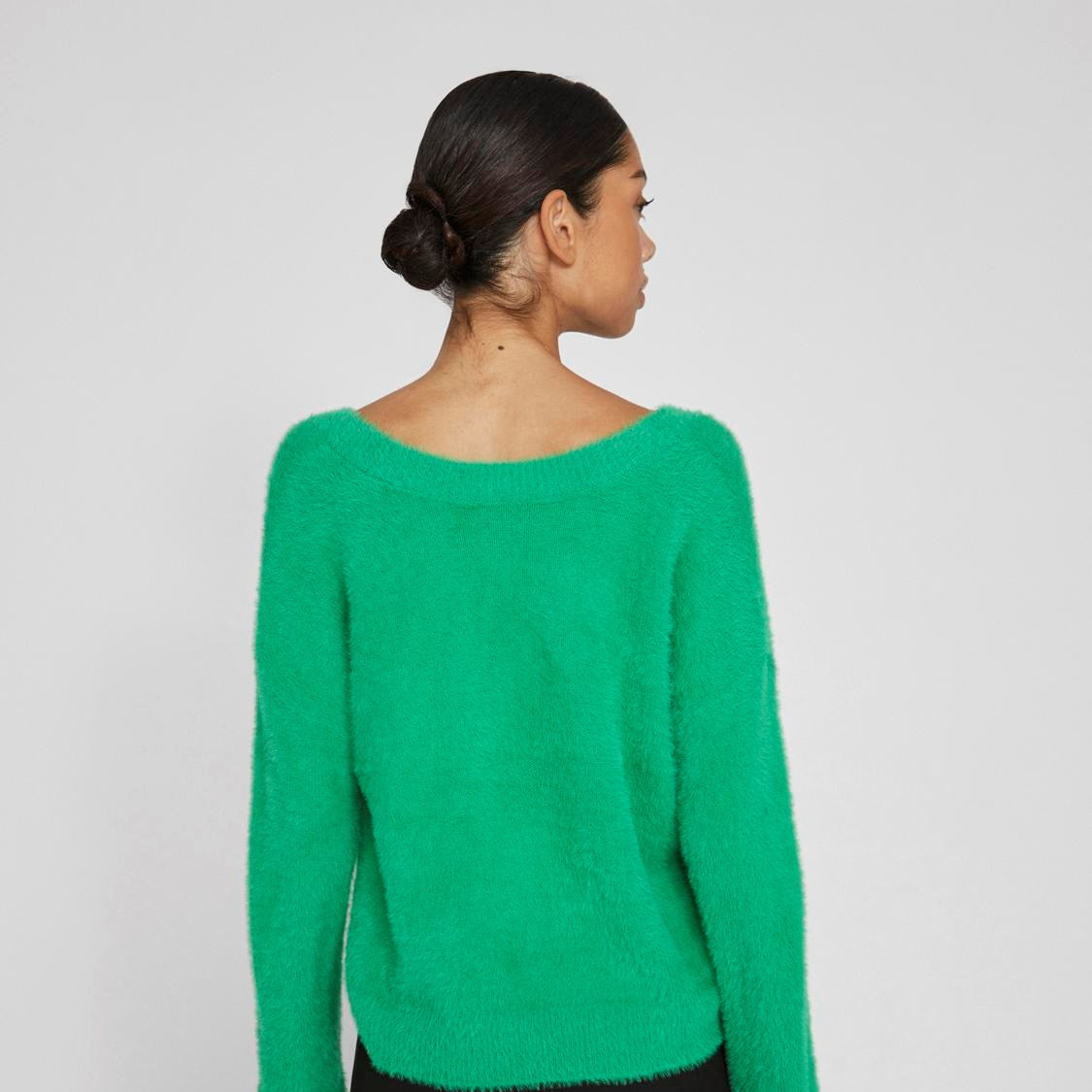 VIHENNY REV V-NECK L/S SHORT KNIT TOP