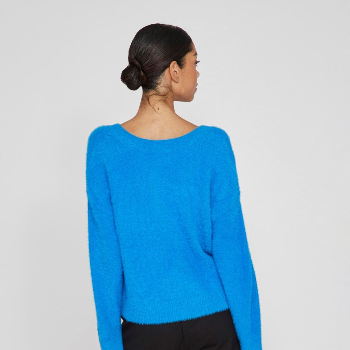 VIHENNY REV V-NECK L/S SHORT KNIT TOP