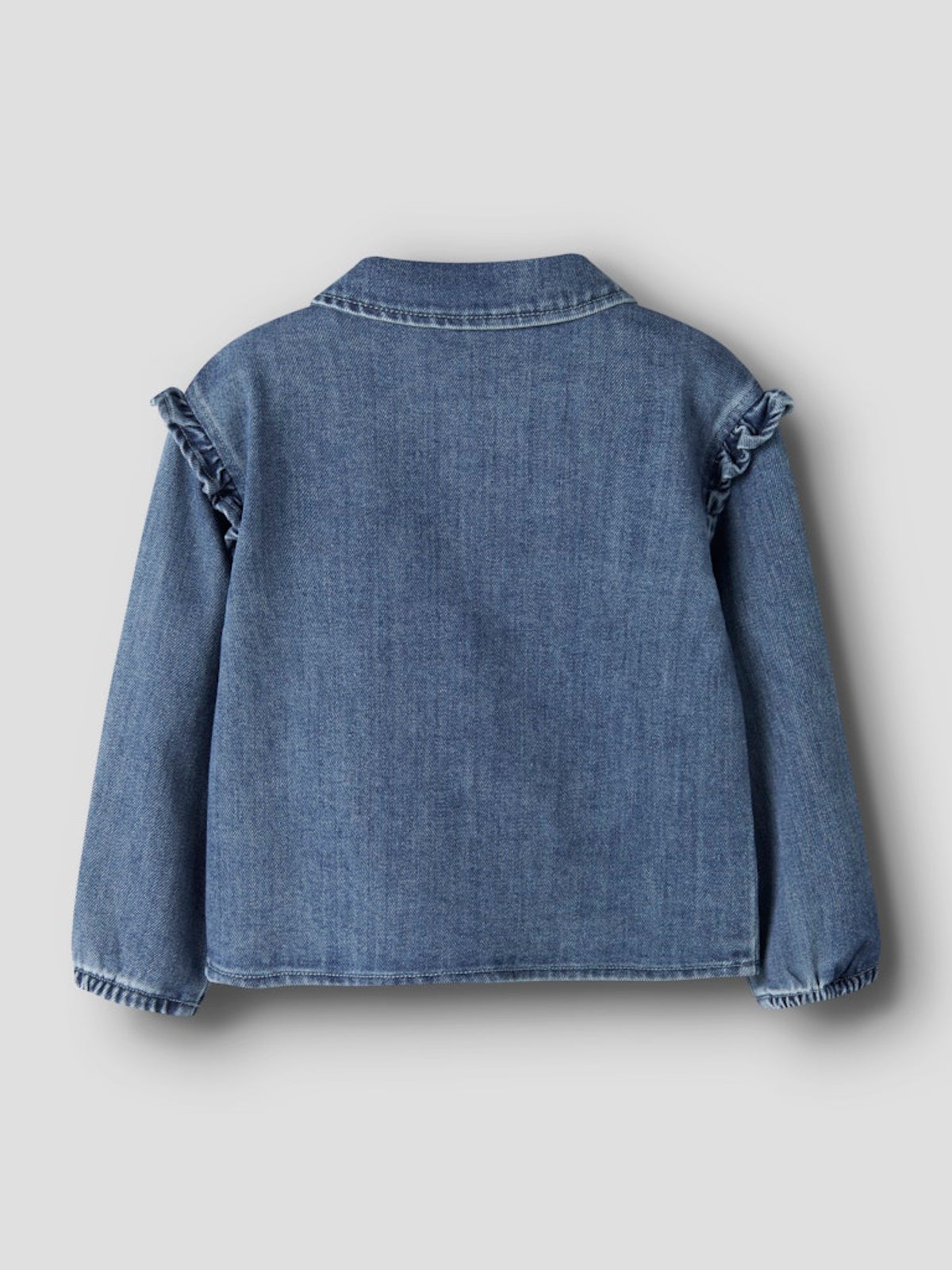 NMFOBELLO Surchemise en jean à volants fille — Lil' Atelier — Dark Blue Denim — autre vue 2 | Appart 17 Bruxelles