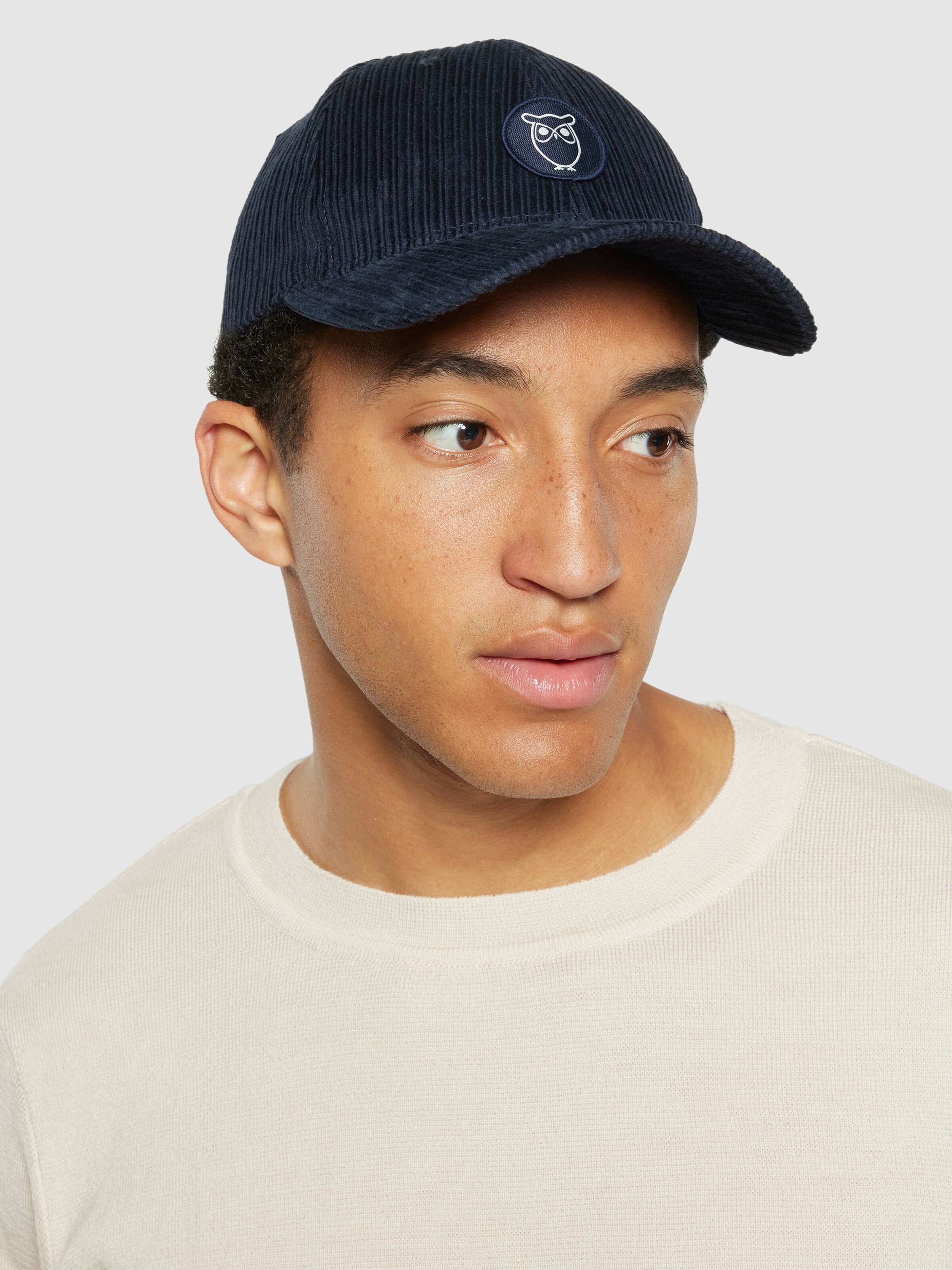8 Wales corduroy cap - GOTS/Vegan