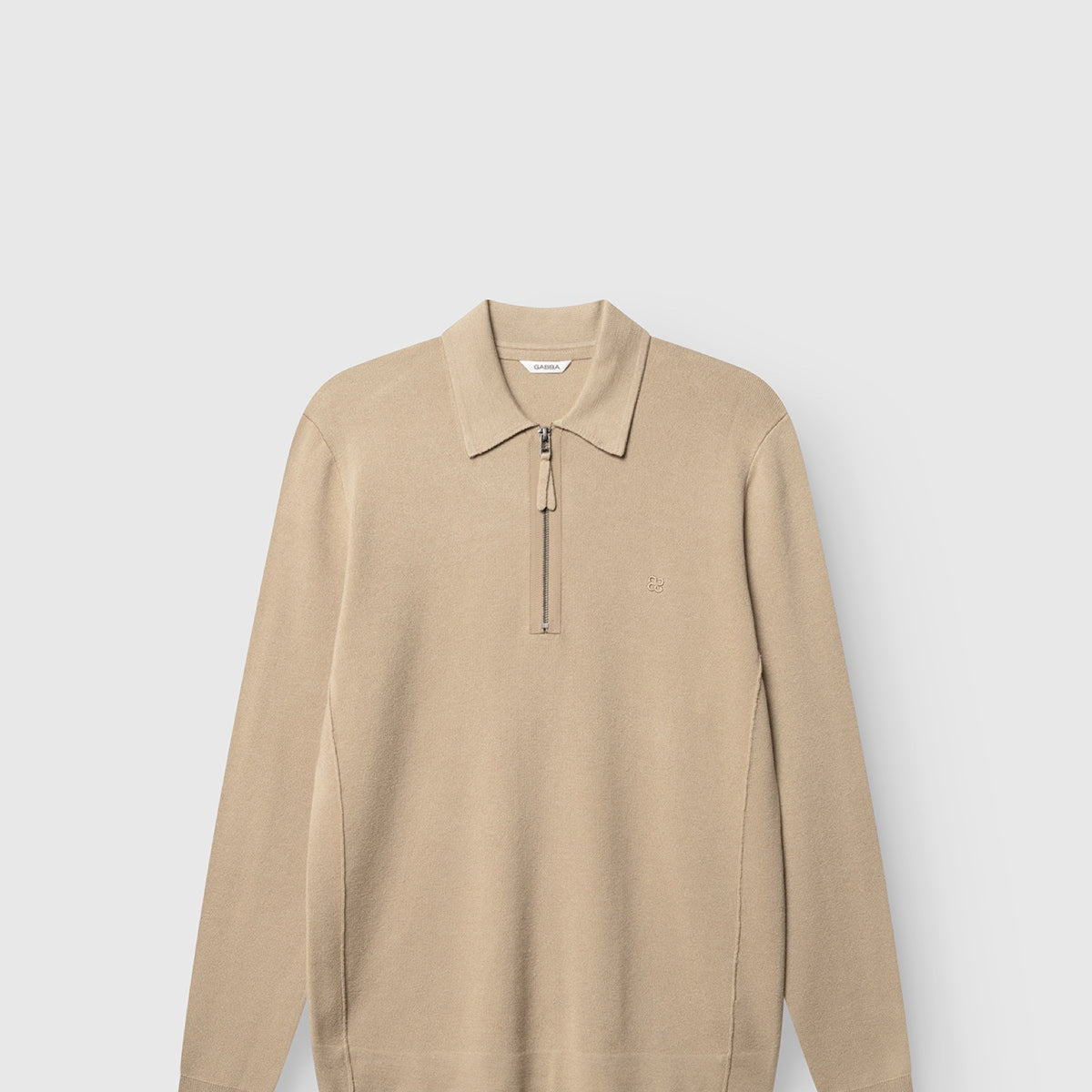 GABadriel Pull demi-zip en maille Lume, col montant — Gabba — Sand Crocker — packshot | Appart 17 Bruxelles