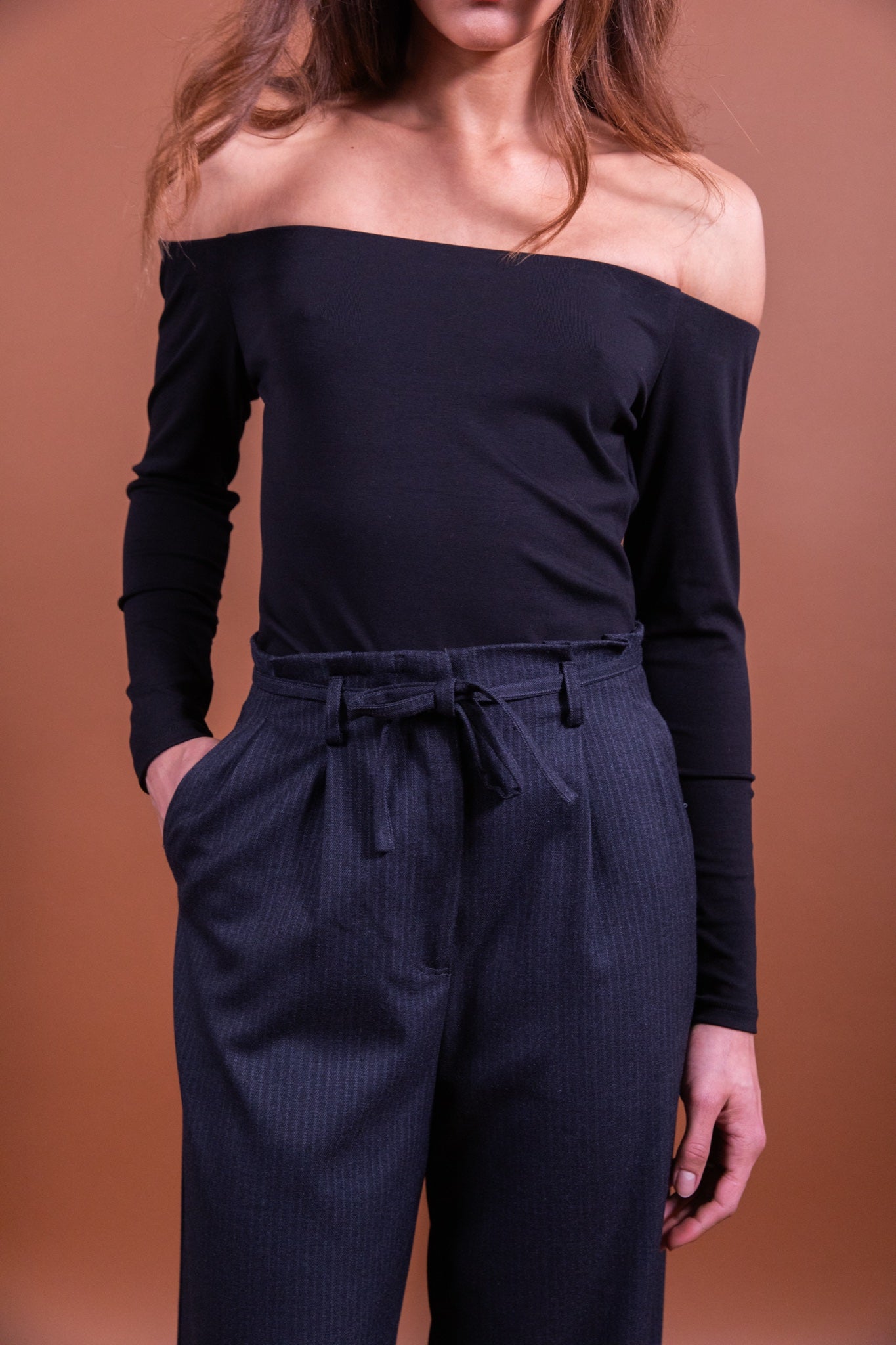 PLUME Pantalon large à pinces et ceinture à nouer — Rayures Tennis — vue 6