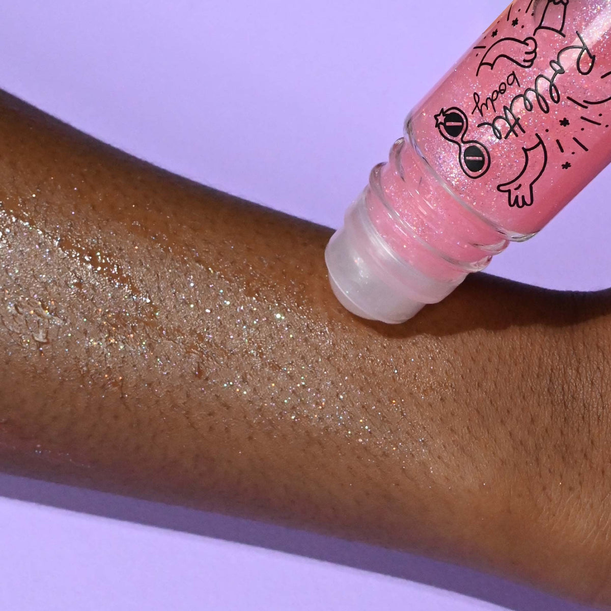 Body Rollette, gel pailleté pour le corps 20 ml — Nailmatic — Framboise — autre vue 3 | Appart 17 Bruxelles