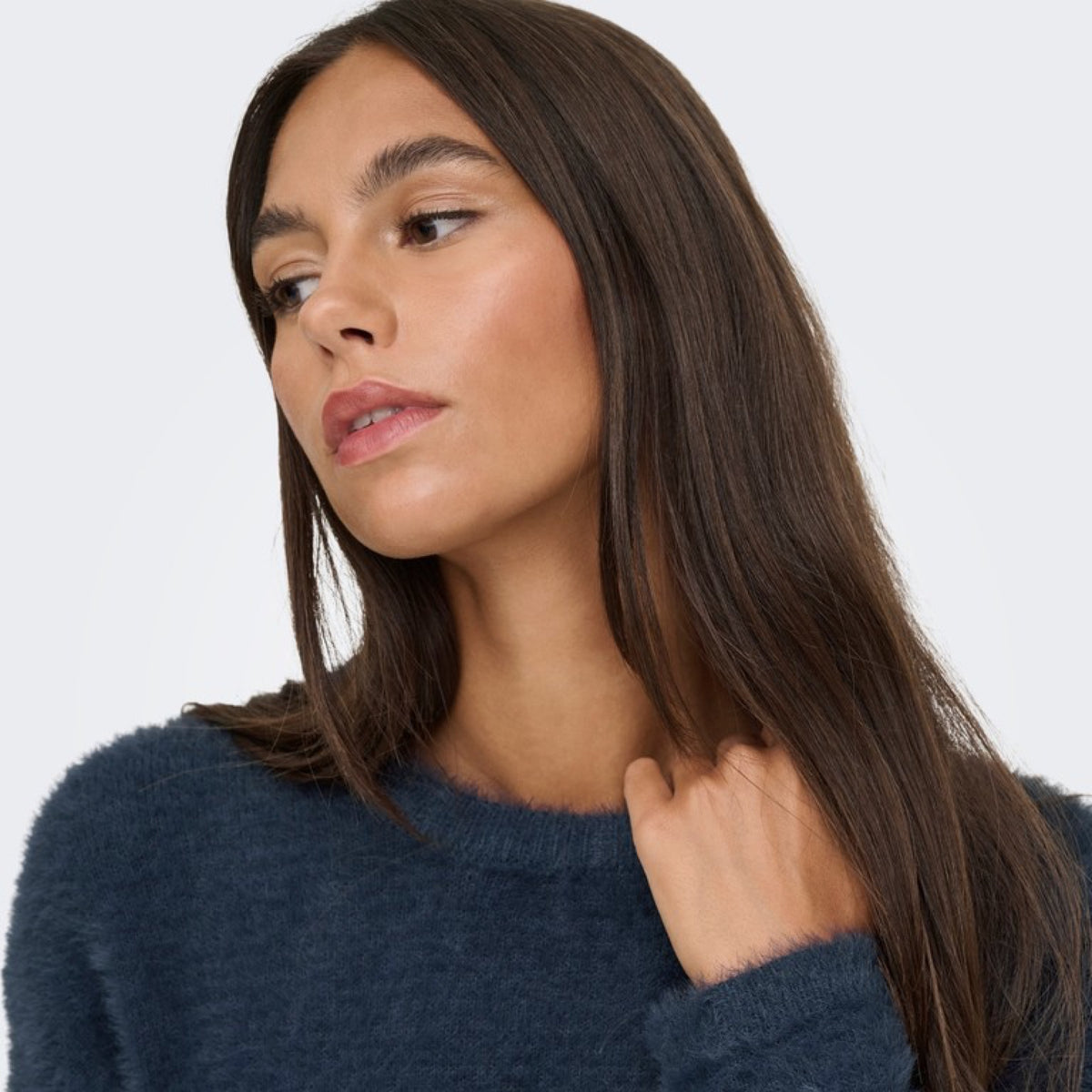 JDYJAYLA Pull col rond en maille plume — JDY — Sky Captain — porté | Appart 17 Bruxelles