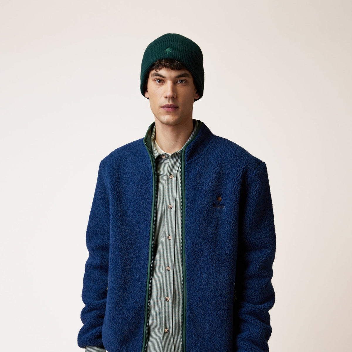 SENONCHE Veste polaire double face sherpa et micropolaire — FAGUO — Bleu foncé — porté | Appart 17 Bruxelles
