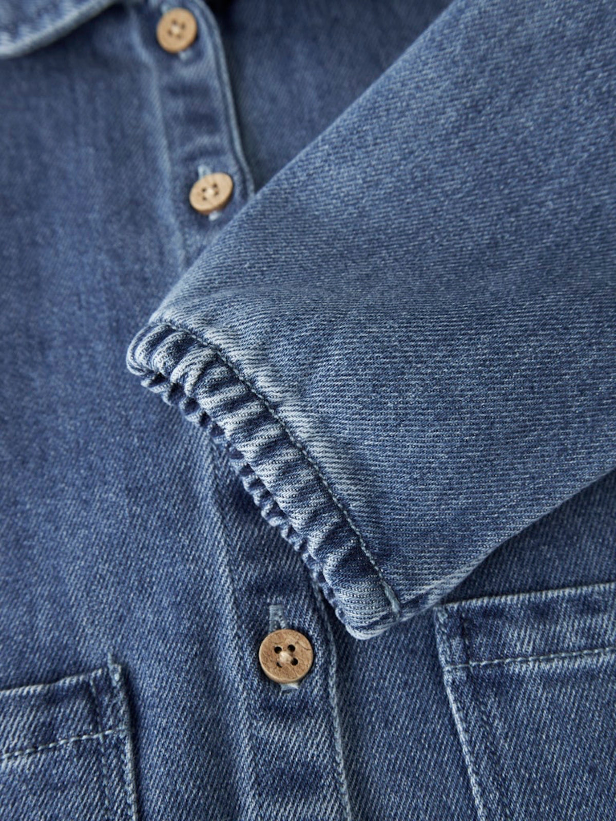 NMFOBELLO Surchemise en jean à volants fille — Lil' Atelier — Dark Blue Denim — autre vue 4 | Appart 17 Bruxelles