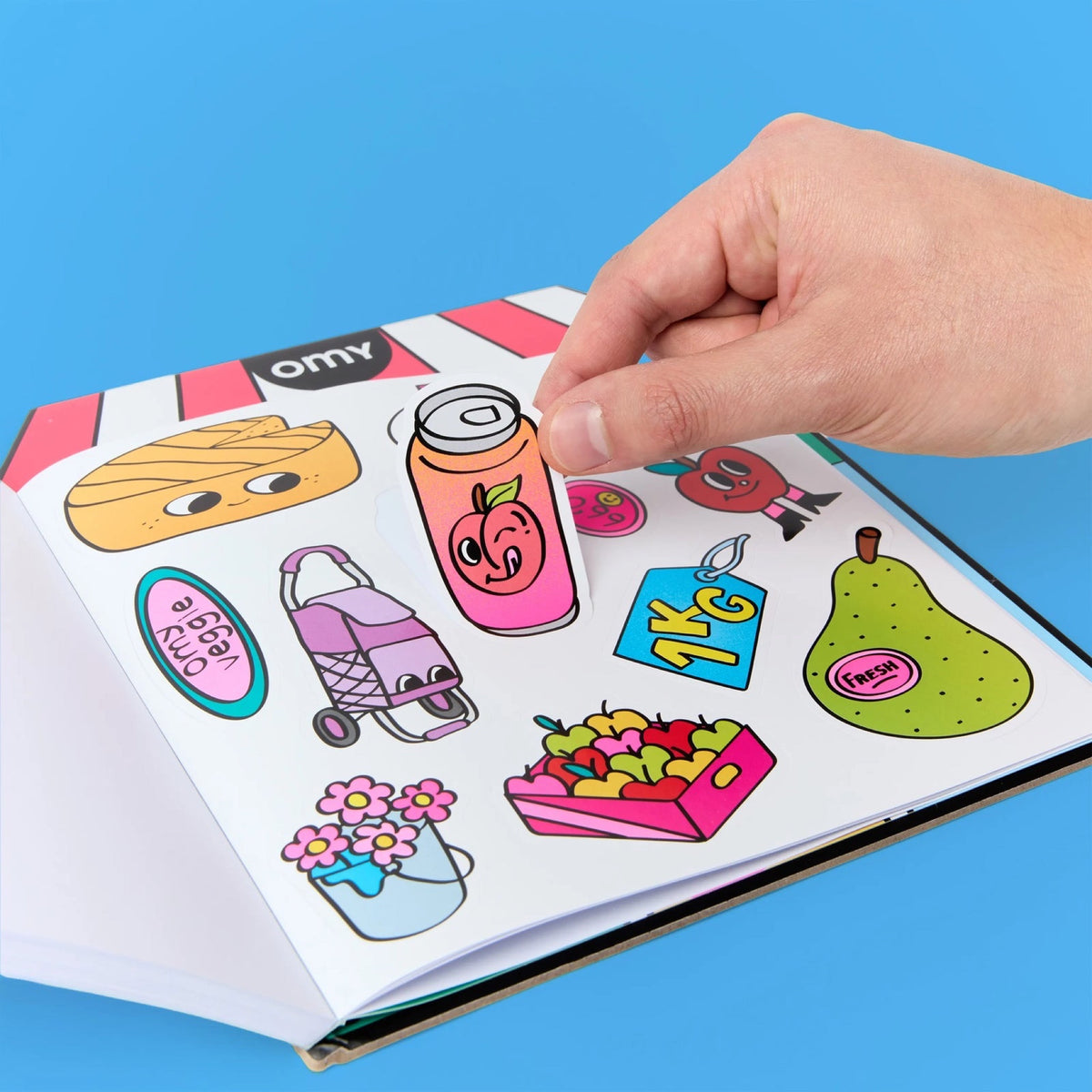 Carnet de coloriage 34 pages + stickers, Coloring Boutique — OMY — Farmer's Market — autre vue 3 | Appart 17 Bruxelles