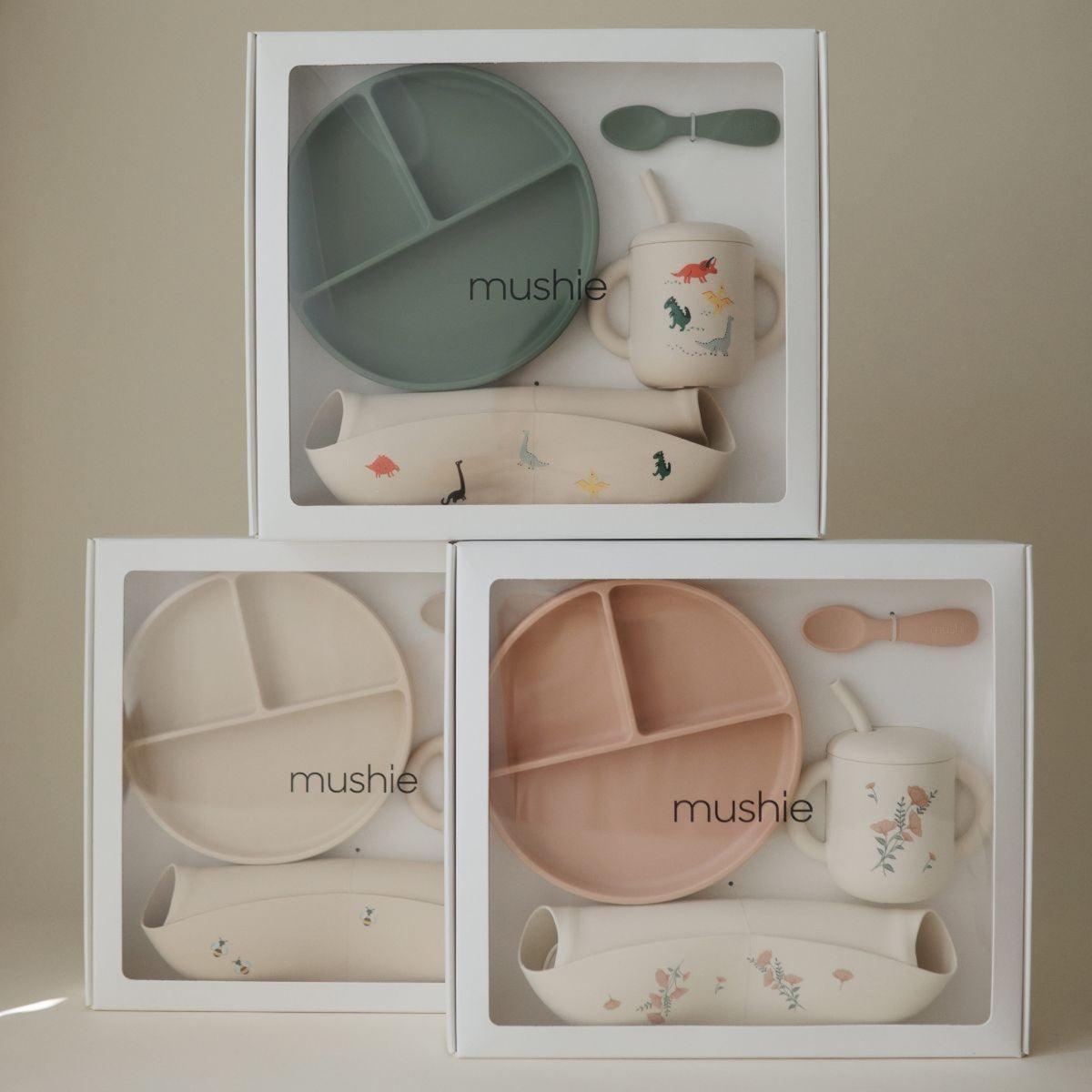 Coffret repas bébé en silicone — Mushie — Dino — mise en situation 4 | Appart 17 Bruxelles