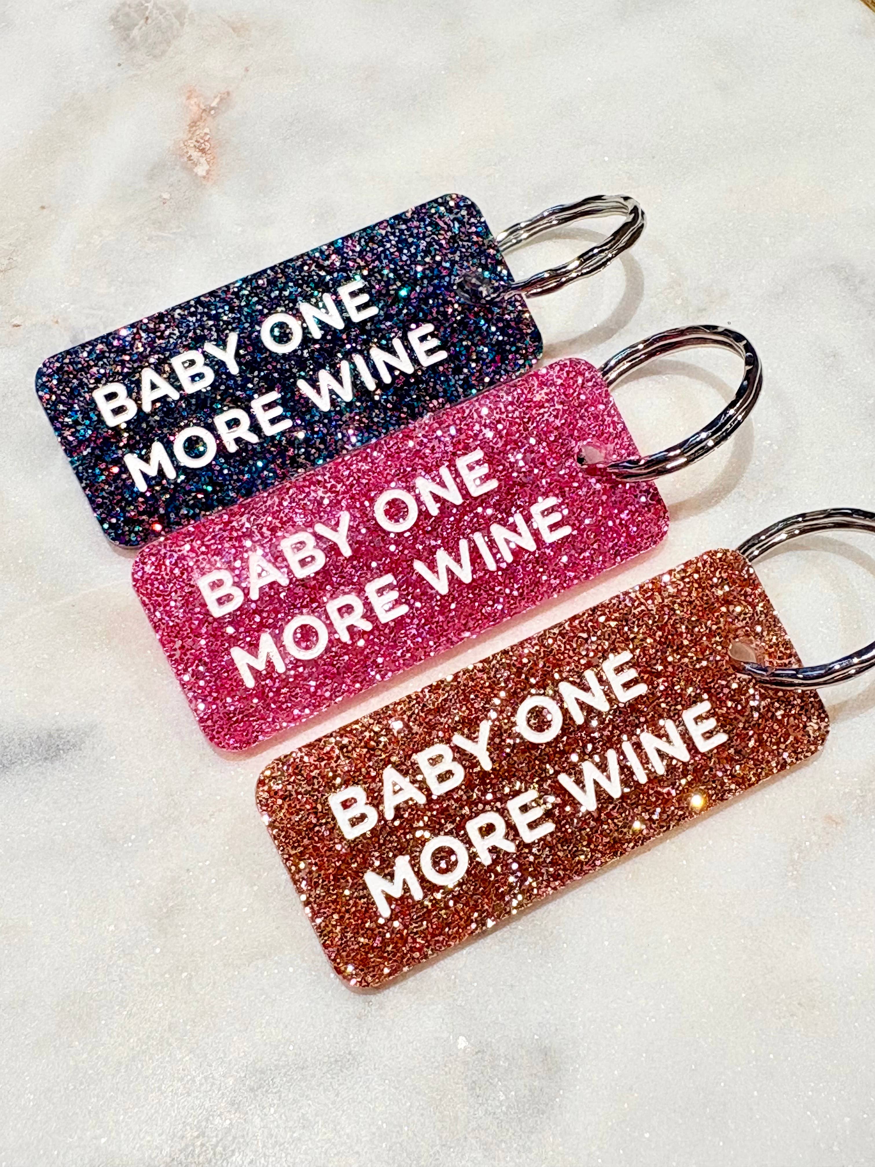BABY ONE MORE WINE Porte-clés à paillettes Plus de Love: Rose champagne