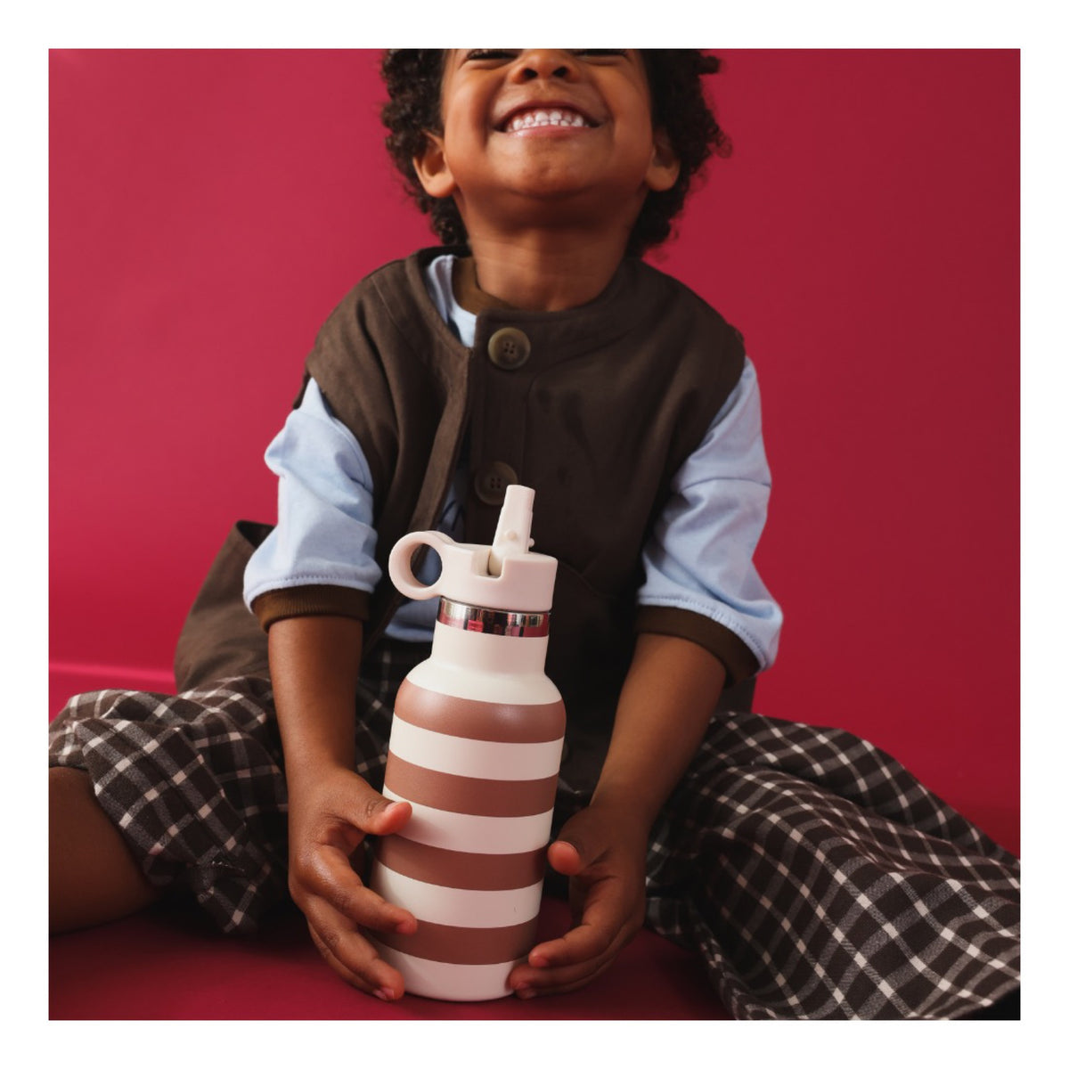 Gourde isotherme enfant 350 ml — Atelier Wagram — Rayures marron — autre vue 4 | Appart 17 Bruxelles