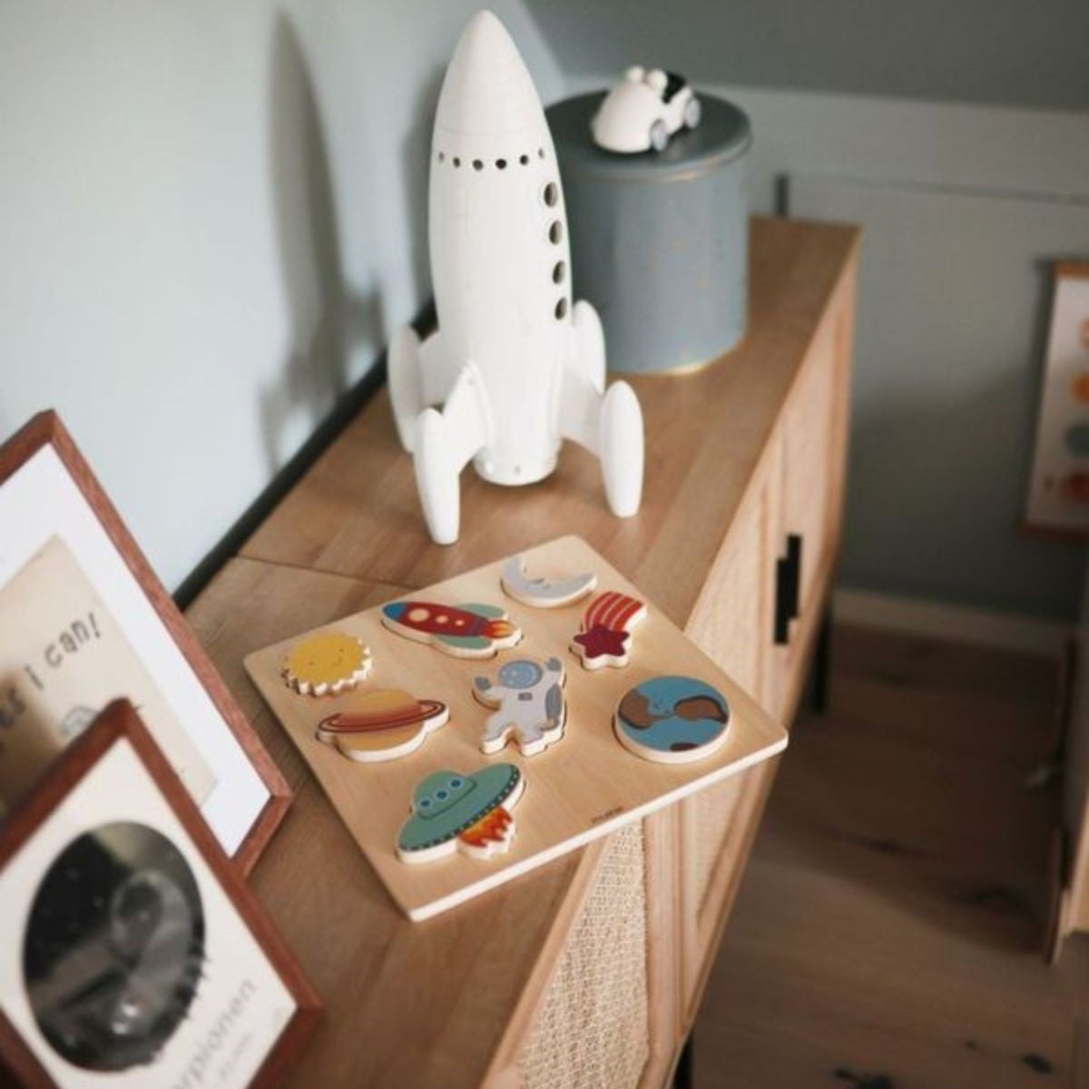 Puzzle en bois à encastrer — Mushie — Espace — mise en situation 4 | Appart 17 Bruxelles