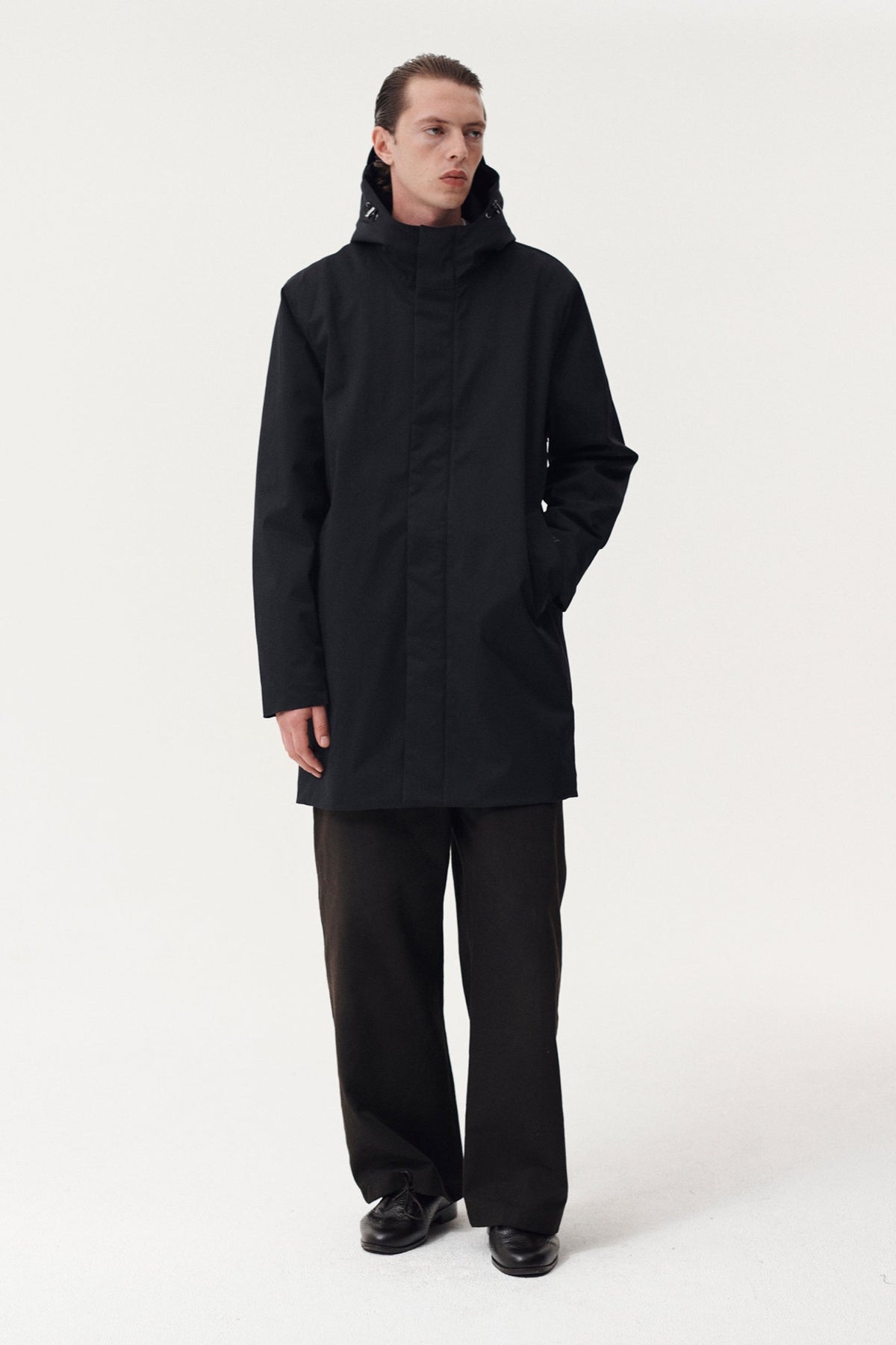 TERROR WEATHER Parka imperméable isolée MEIDA 150 g — Welter Shelter — Black — porté 2 | Appart 17 Bruxelles