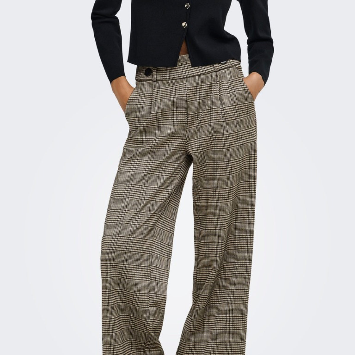 JDYGEGGO Pantalon large à carreaux taille haute — JDY — Sandshell NEW SQUARE CHECK — porté | Appart 17 Bruxelles