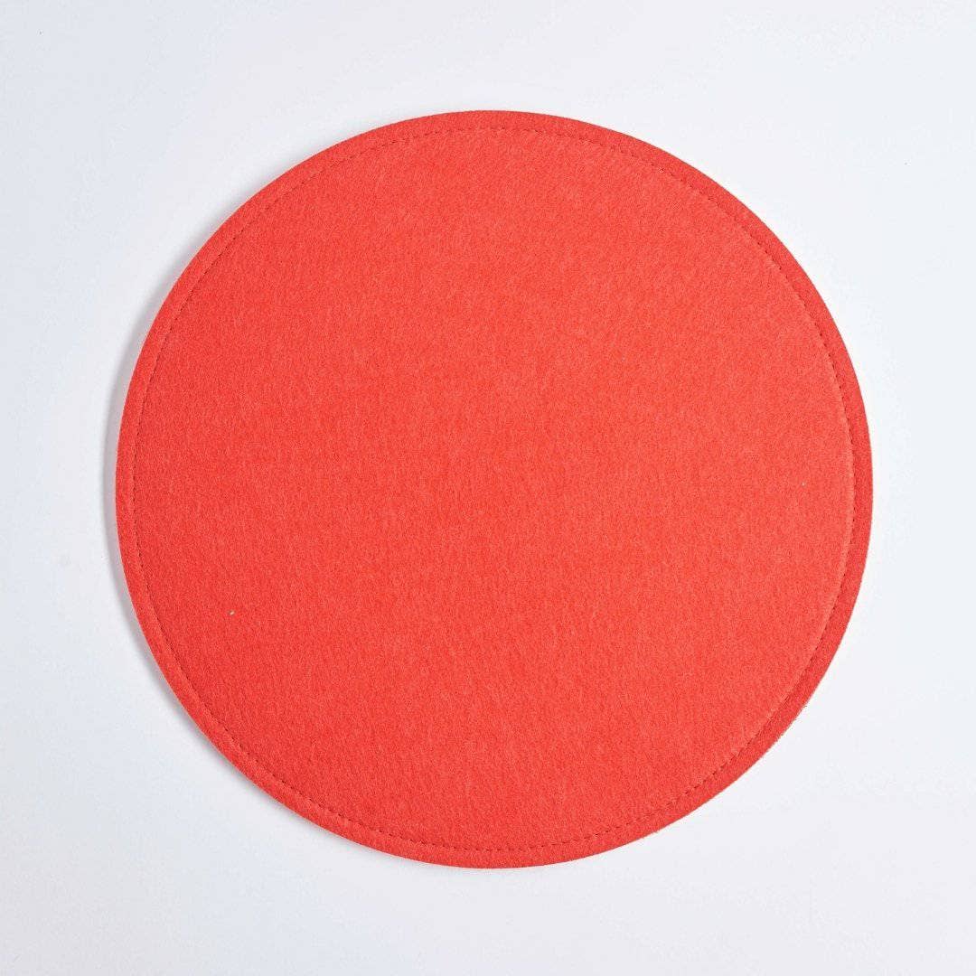 Plateaux en feutre de différentes couleurs - Parfaits pour nos tabourets: Jaune — Paper Lounge — vue 8 | Appart 17