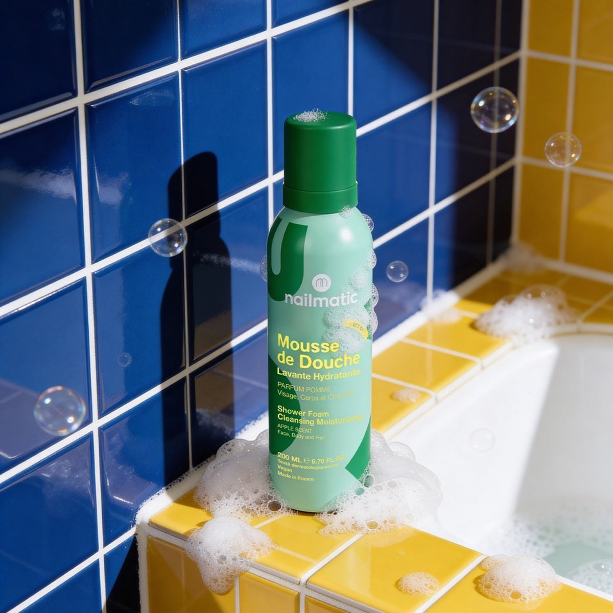 Mousse de douche parfumée 200 ml, visage, corps et cheveux — Nailmatic — Pomme — autre vue 2 | Appart 17 Bruxelles