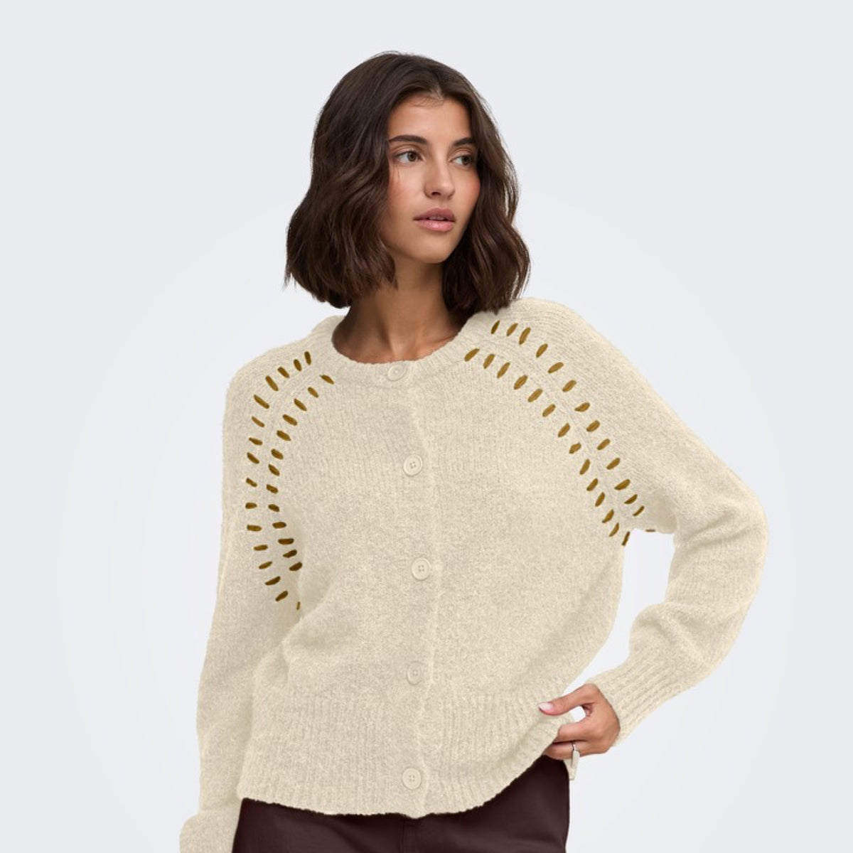 JDYZOEY ELLA Cardigan en maille à surpiqûres contrastées — JDY — Oatmeal — porté | Appart 17 Bruxelles