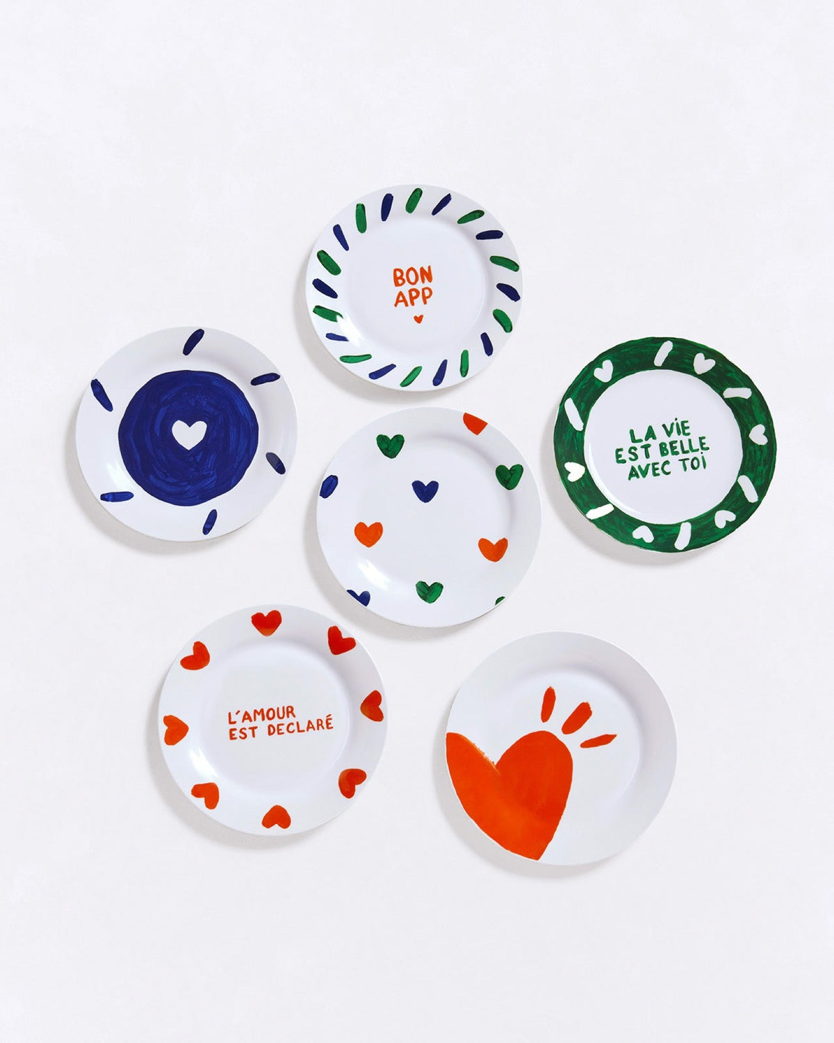 Émoi Émoi L'assiette Cœurs all-over en porcelaine — Émoi Émoi — Multicolore — la collection, vue 2 5 | Appart 17 Bruxelles