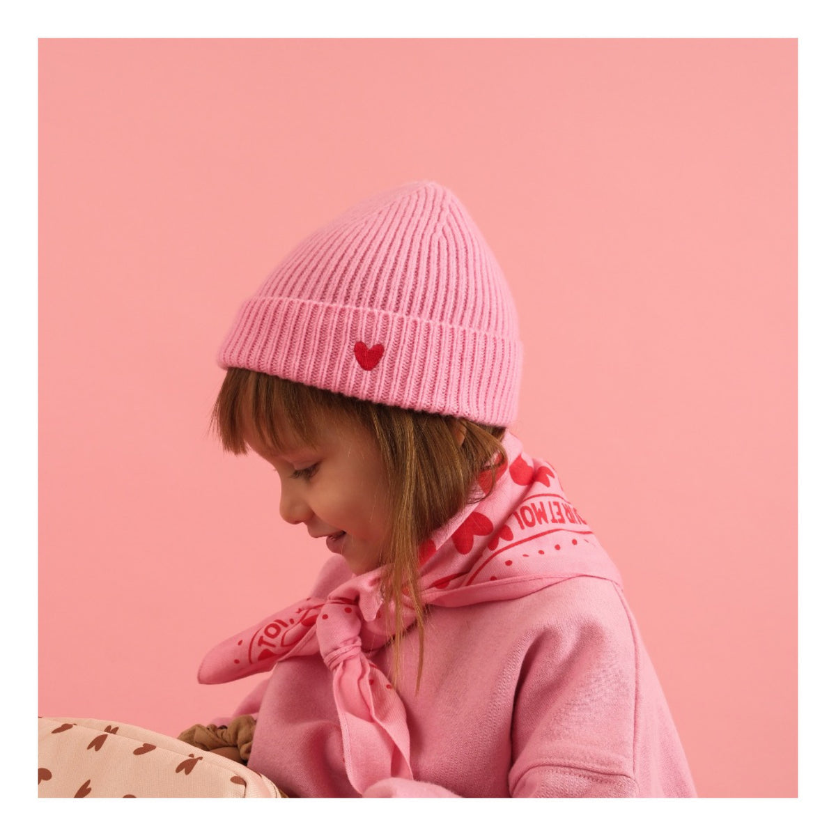 Bonnet enfant en laine — Atelier Wagram — Rose — autre vue 2 | Appart 17 Bruxelles