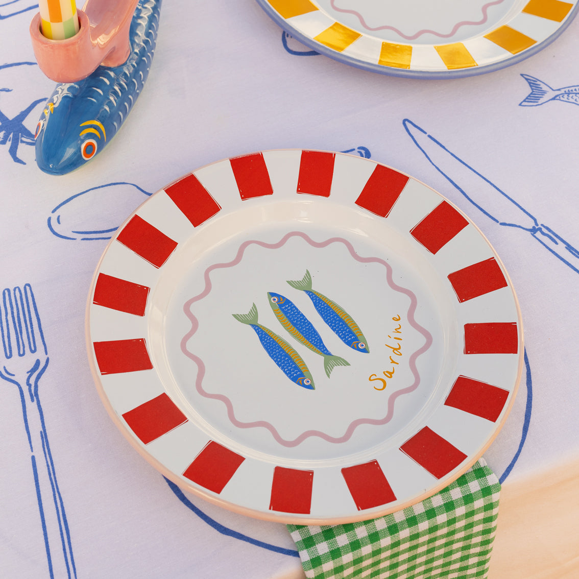 Assiette Poisson Bon Appétit émail Talking Tables Appart17
