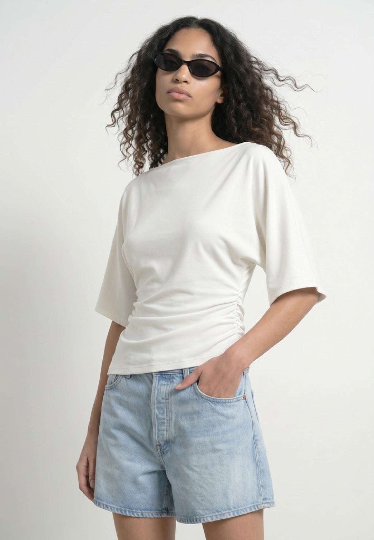 Top drapé manches courtes Blanc – HYPEDROP | Appart 17