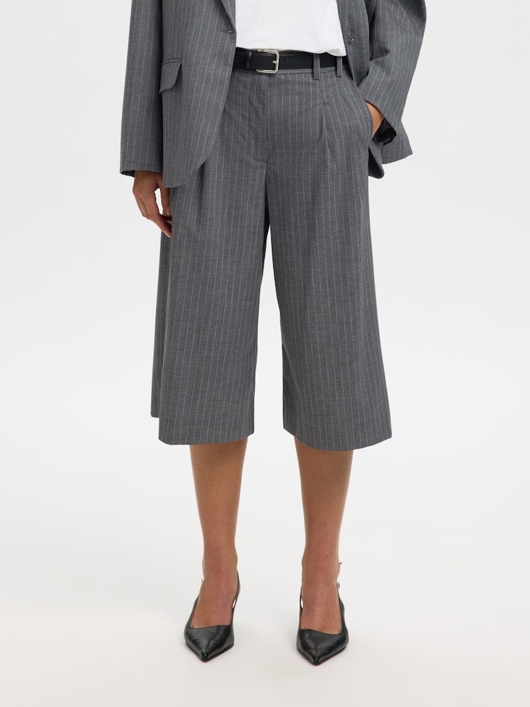 SLFTONIA HW LONG SHORTS - SELECTED-WOM_Springsummer_4938115_16100506_2.jpg