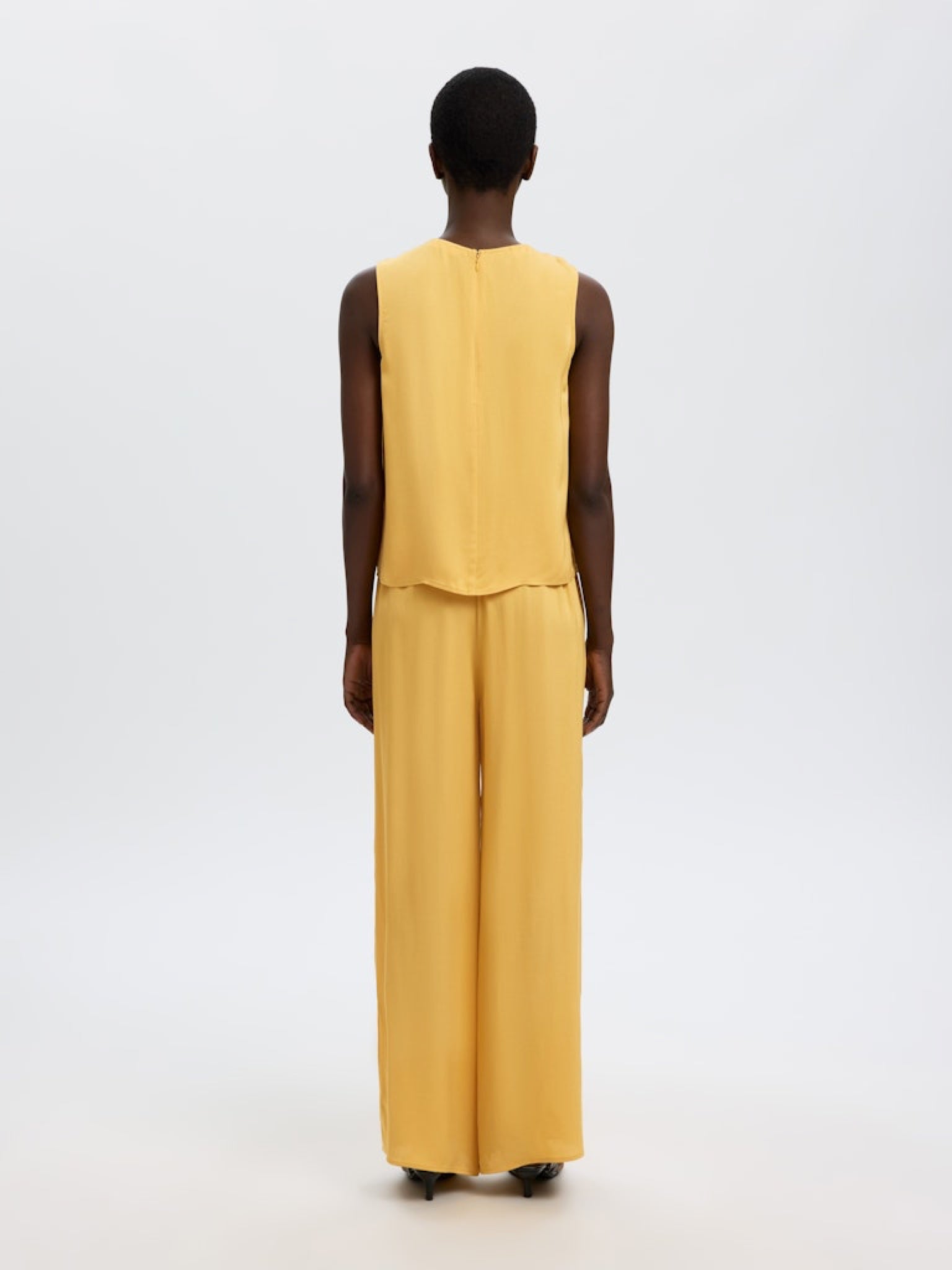SLFLAURA Top sans manches à finitions Ochre – Selected Femme | Appart 17
