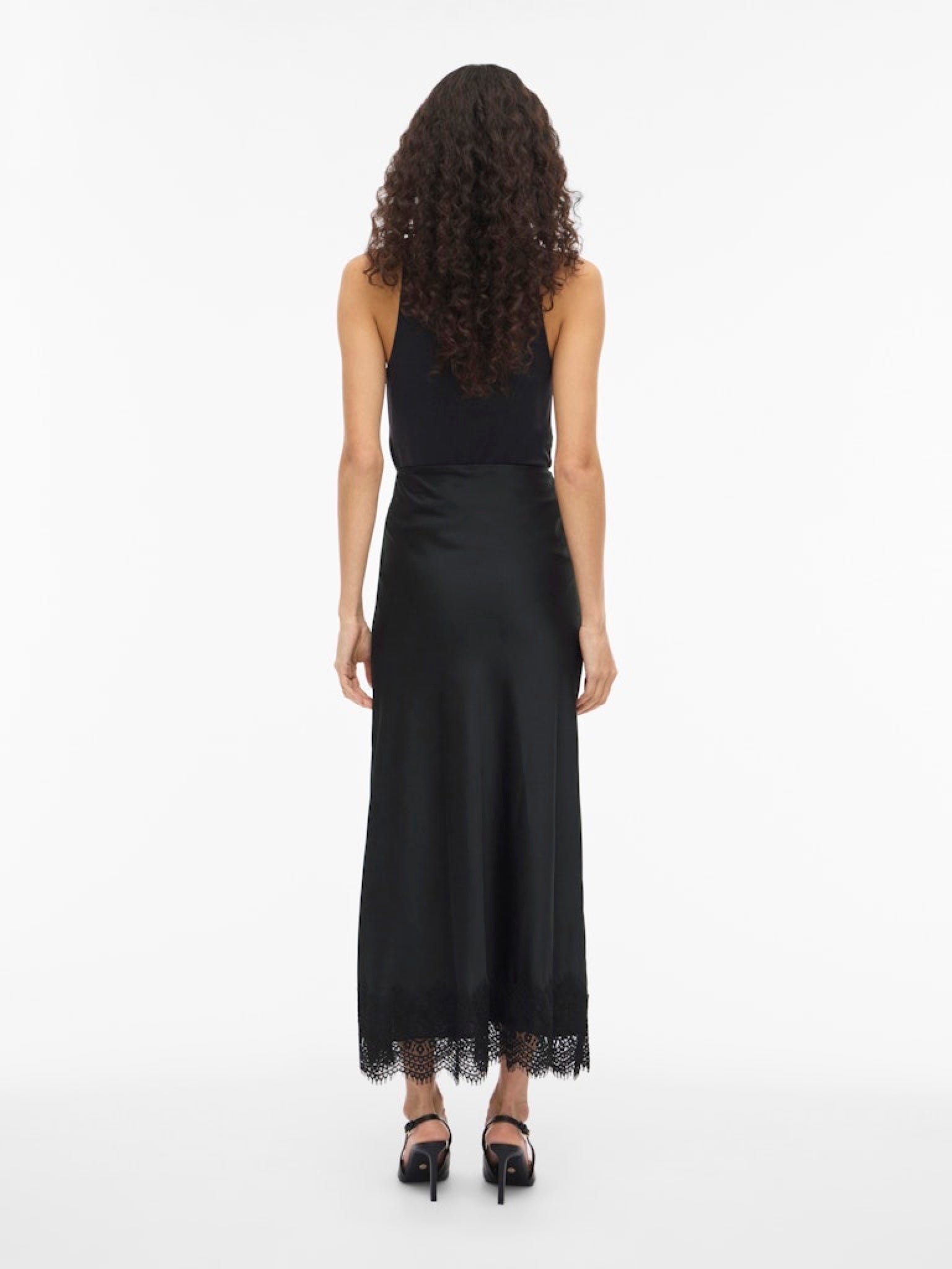 VIELLETTE Jupe longue en dentelle taille haute Black Beauty – VILA | Appart 17