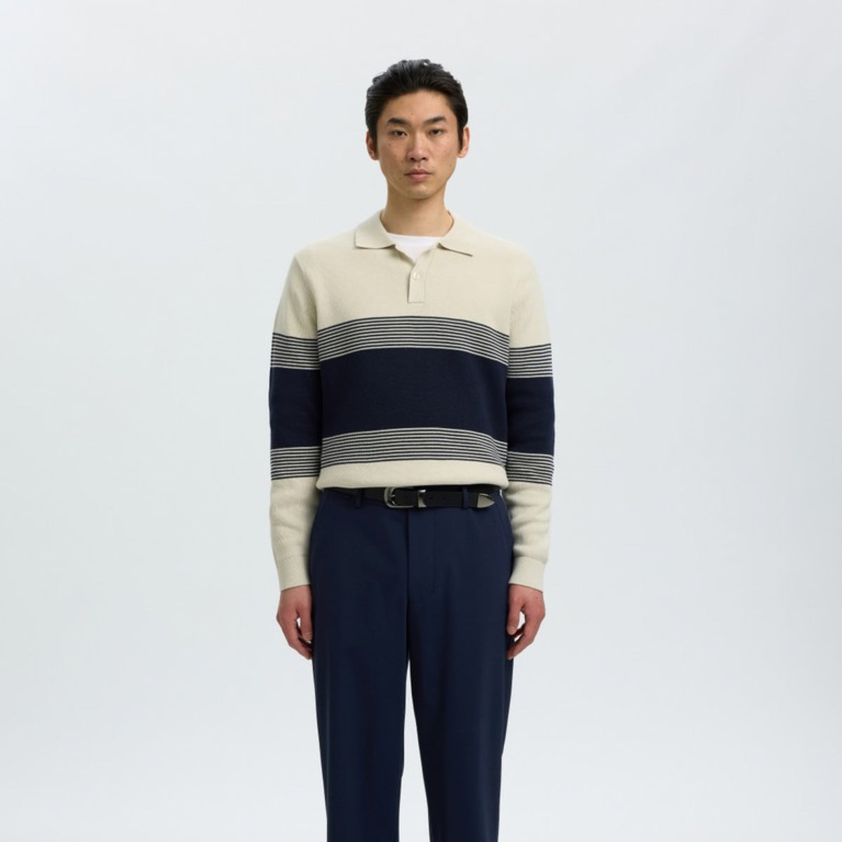 SLMMAGS Pantalon de costume loose en laine mélangée — Selected Homme — Dark Navy — porté | Appart 17 Bruxelles