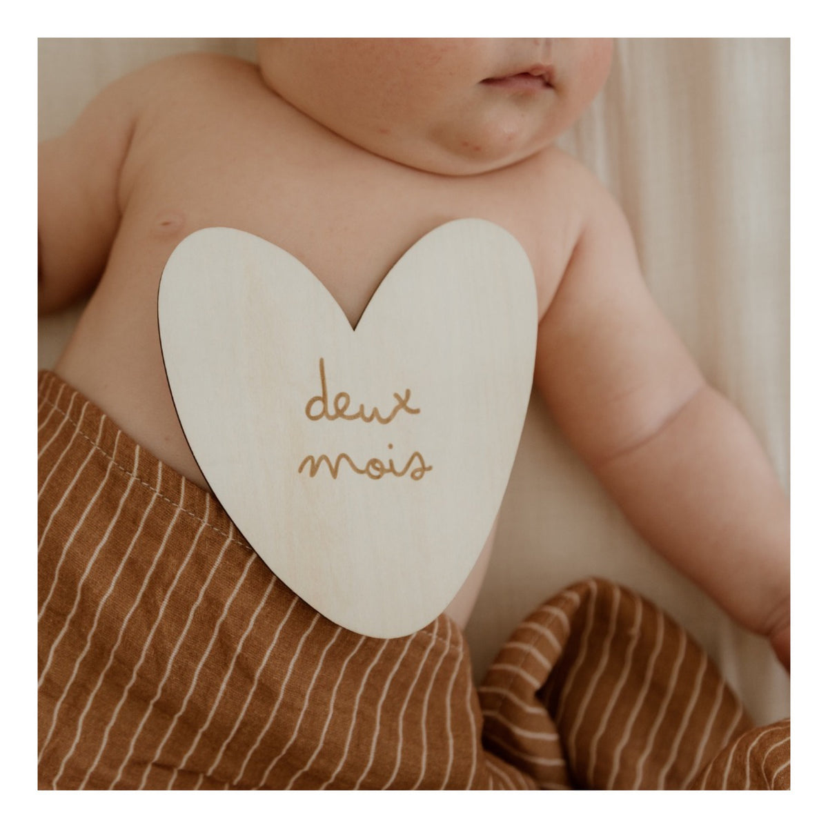 Cartes étapes de grossesse et de bébé en bois — Atelier Wagram — Cœurs — autre vue 4 | Appart 17 Bruxelles