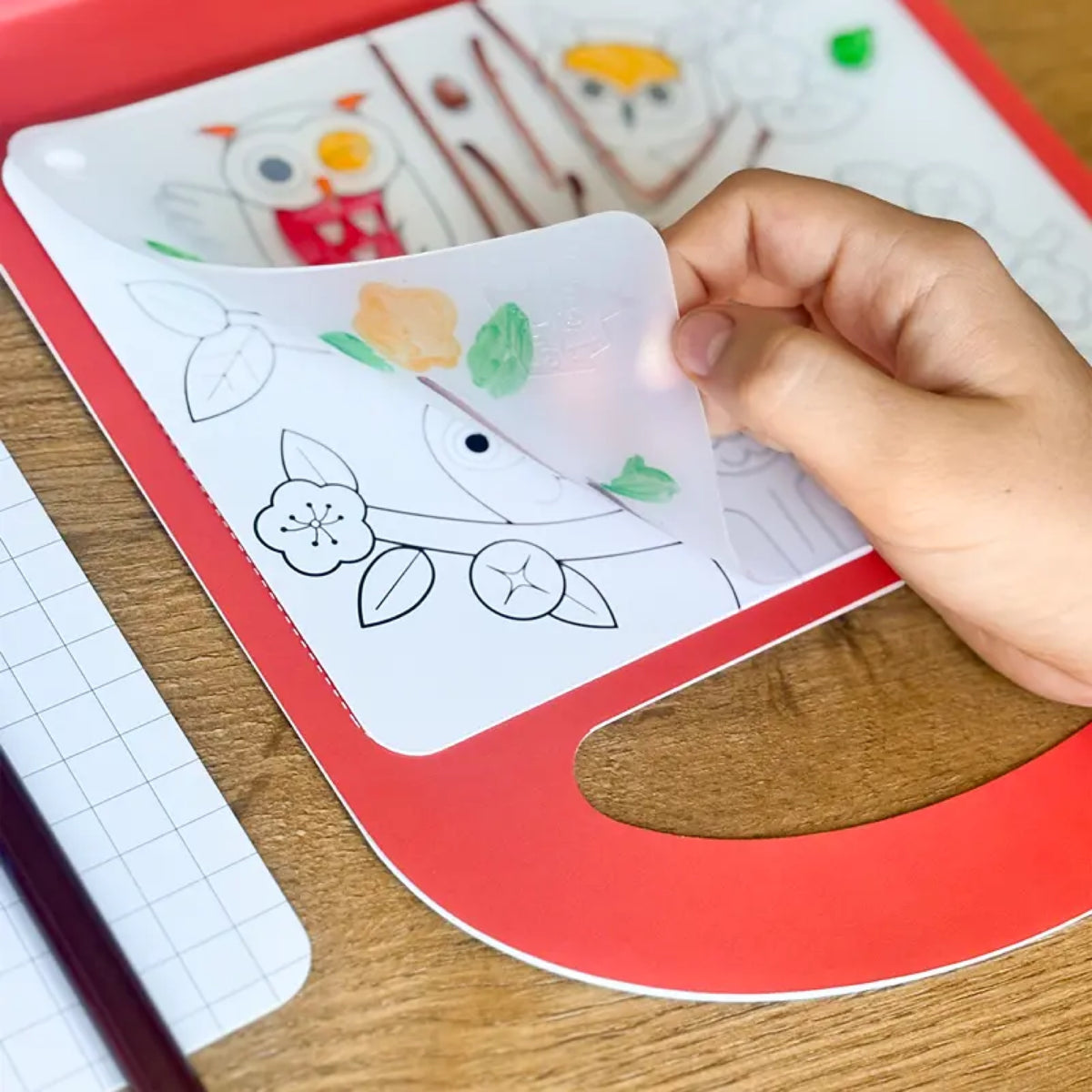 Drawing Kit, mallette de coloriage réutilisable — SuperPetit — Forêt enchantée — autre vue 4 | Appart 17 Bruxelles