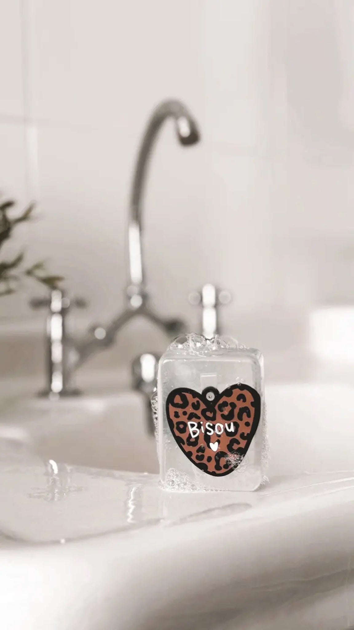 Savon surprise cœur Atelier Wagram × Ludi Soap — Ludi Soap — Bisou — autre vue 5 | Appart 17 Bruxelles