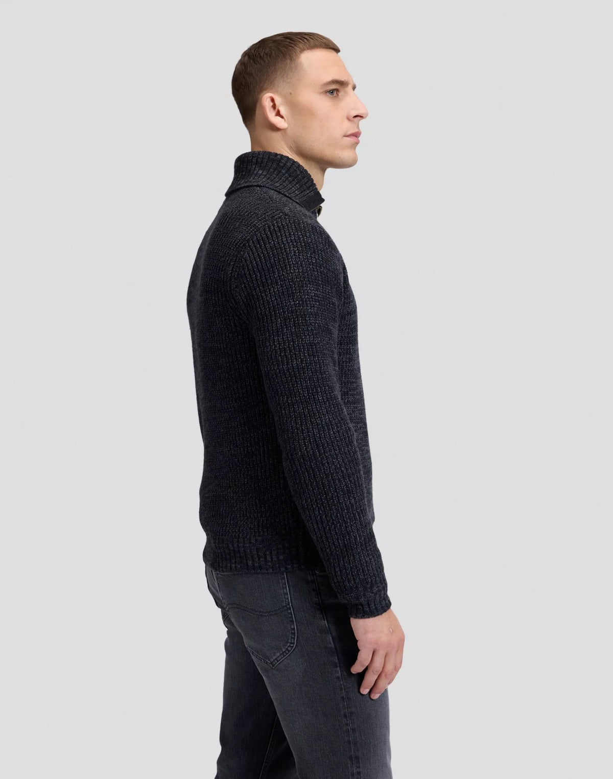 MOCK NECK Pull col zippé en maille de laine — Lee — Black Grey Heather — porté, de profil 4 | Appart 17 Bruxelles