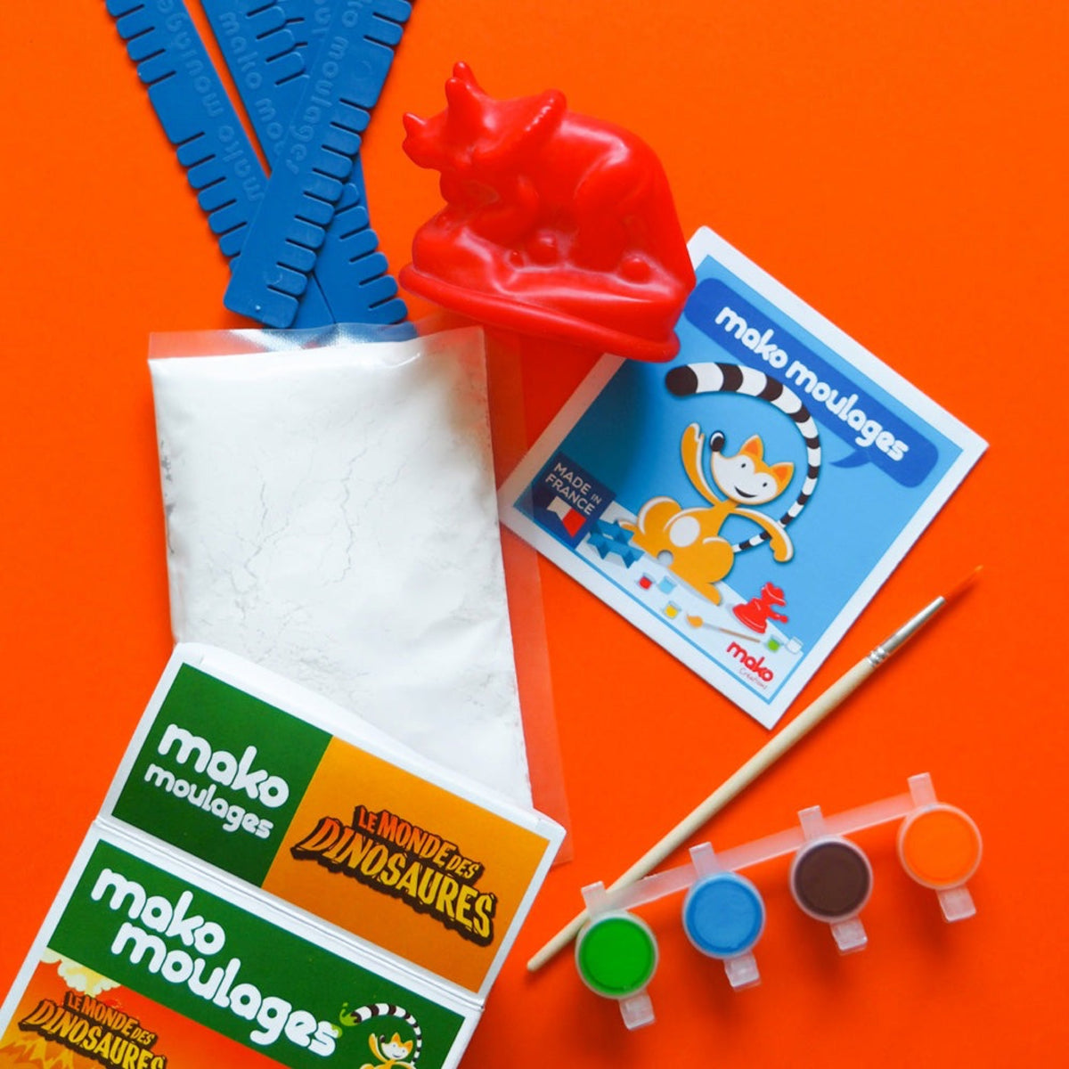 Kit de moulage dinosaure en boîte unitaire — mako moulages — Tricératops — autre vue 3 | Appart 17 Bruxelles