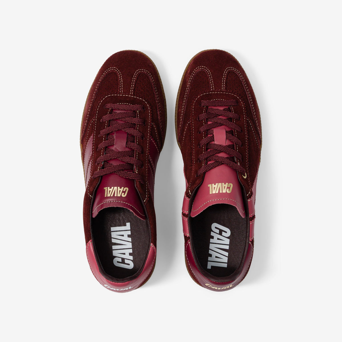CAVAL Pulse Burgundy Crush Baskets asymétriques en cuir velours bordeaux — CAVAL — Burgundy Crush — vue de dessus 5 | Appart 17 Bruxelles