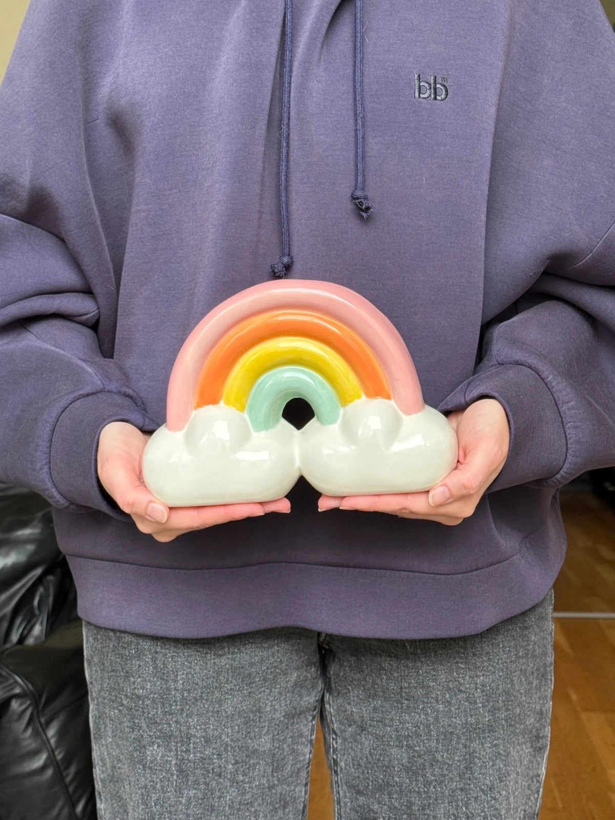 Vase Mini Arc-en-ciel en céramique — Upside Stories — Pastel — mise en situation 5 | Appart 17 Bruxelles