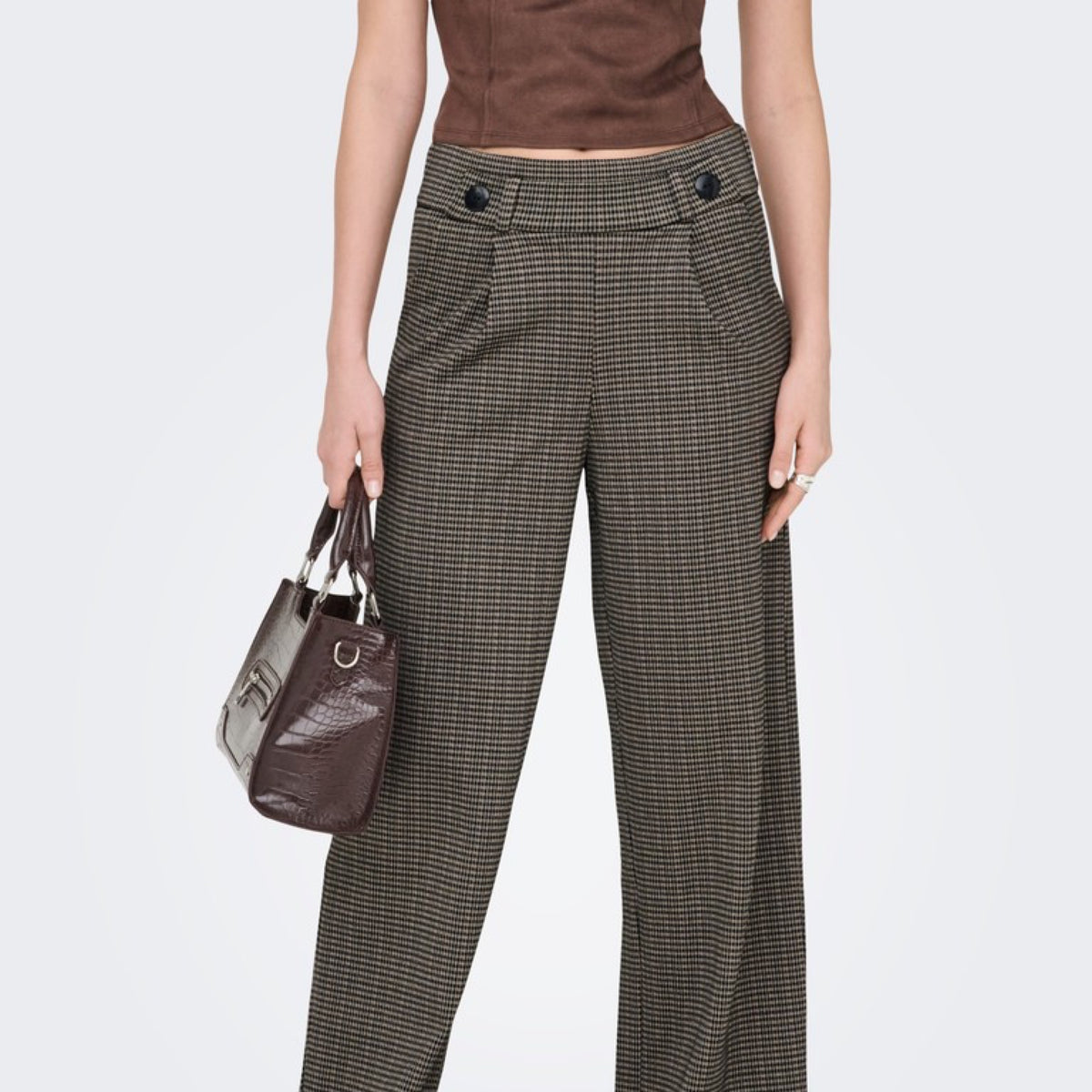 JDYGEGGO Pantalon large à carreaux taille haute — JDY — Cobblestone MINI CHECK — porté | Appart 17 Bruxelles