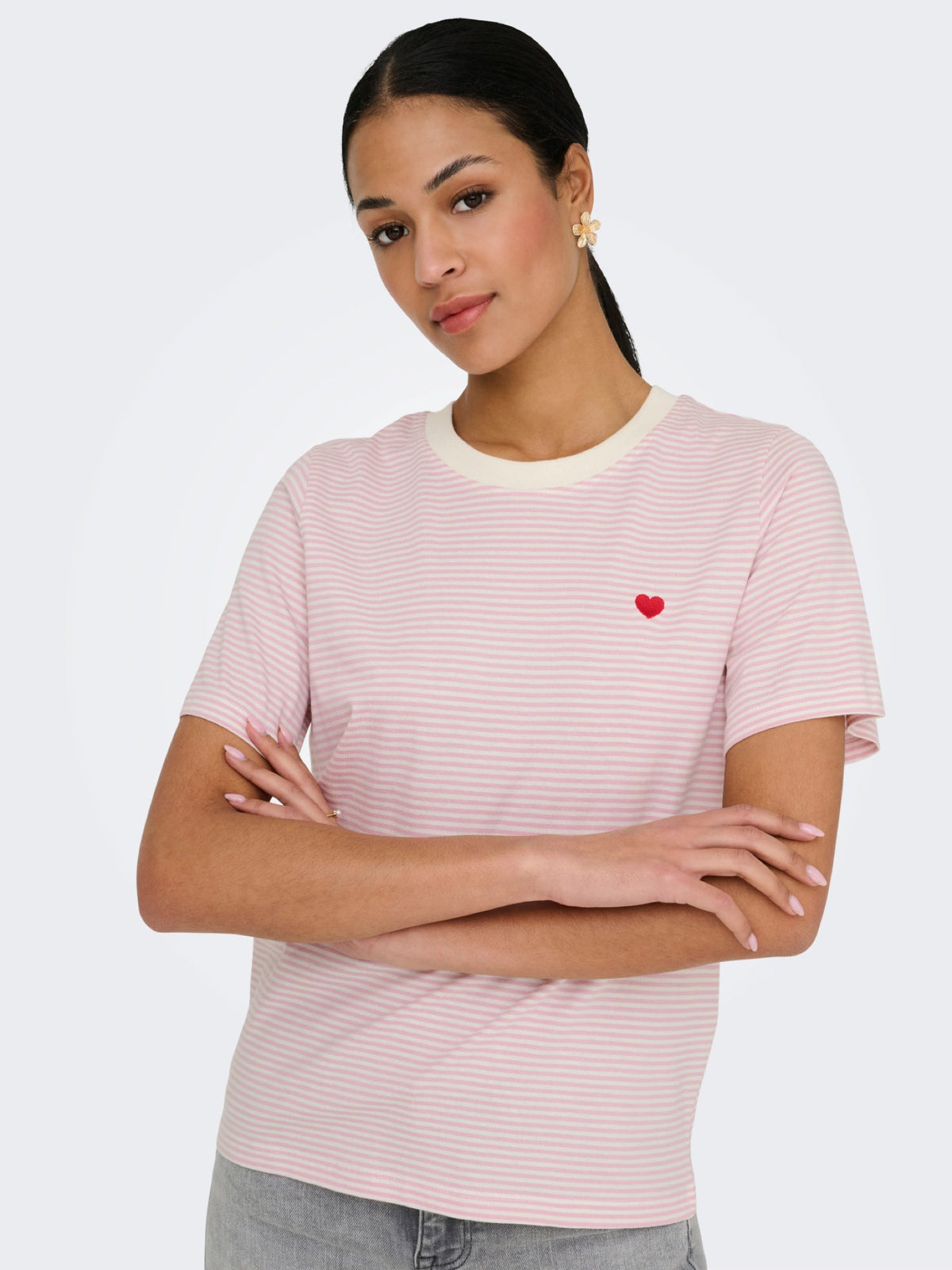 JDYPISA T-shirt col rond en coton bio à imprimé — JDY — Cloud Dancer / Fragrant Lilac Stripes — détail | Appart 17 Bruxelles