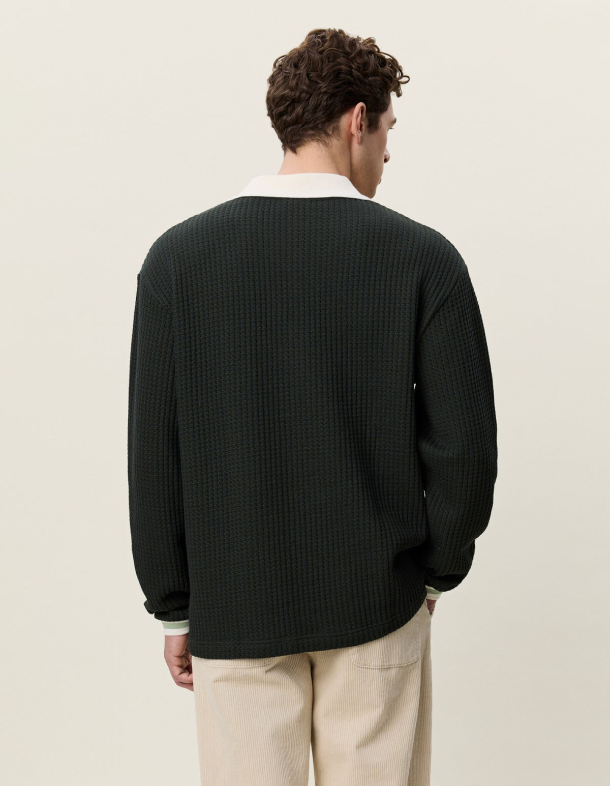 Waffle LS Football Jersey Maillot gaufré à manches longues — Les Deux — Rosin Green — porté, de dos 2 | Appart 17 Bruxelles