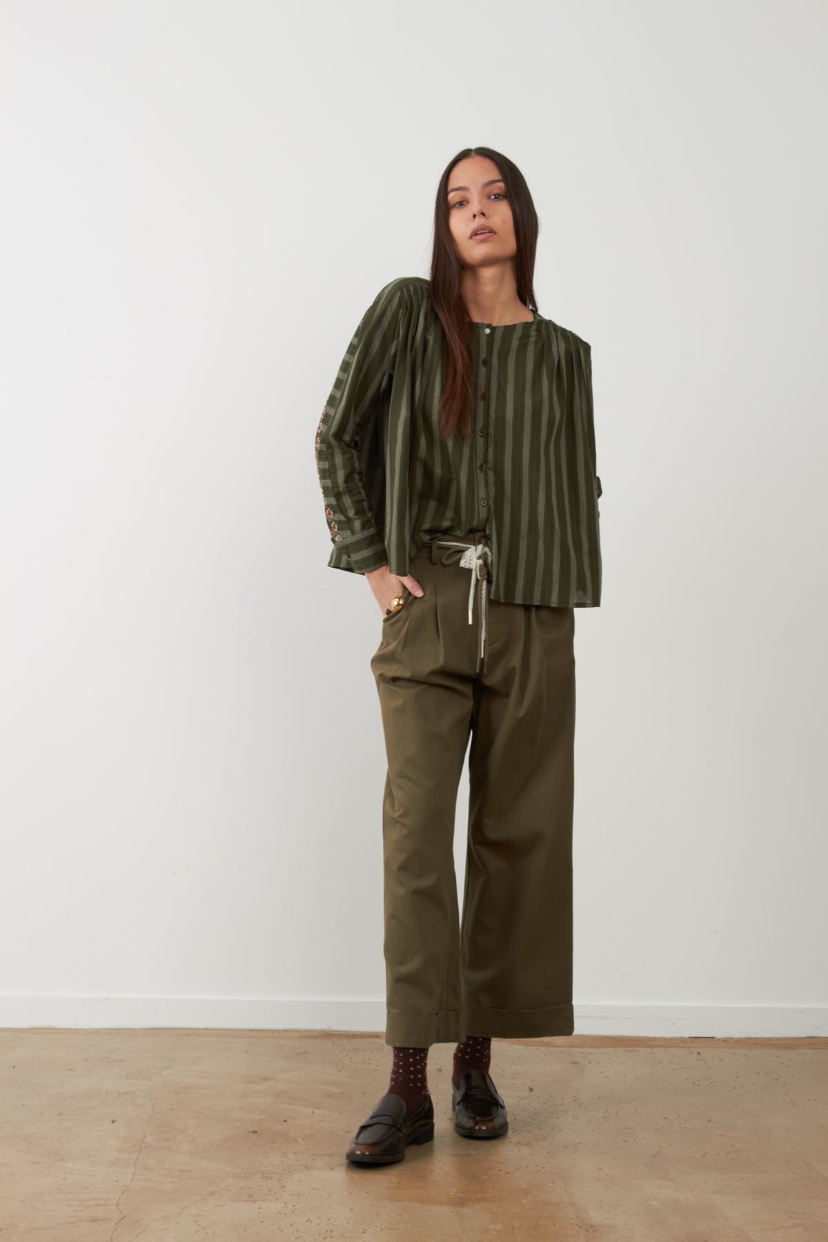 LAUGANE Pantalon en coton et viscose — Kaki