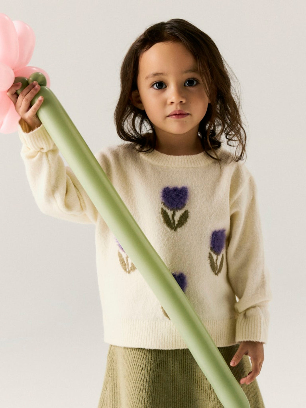 NMFOLGI Pull à tulipes fille — name it — Antique White — porté 6 | Appart 17 Bruxelles