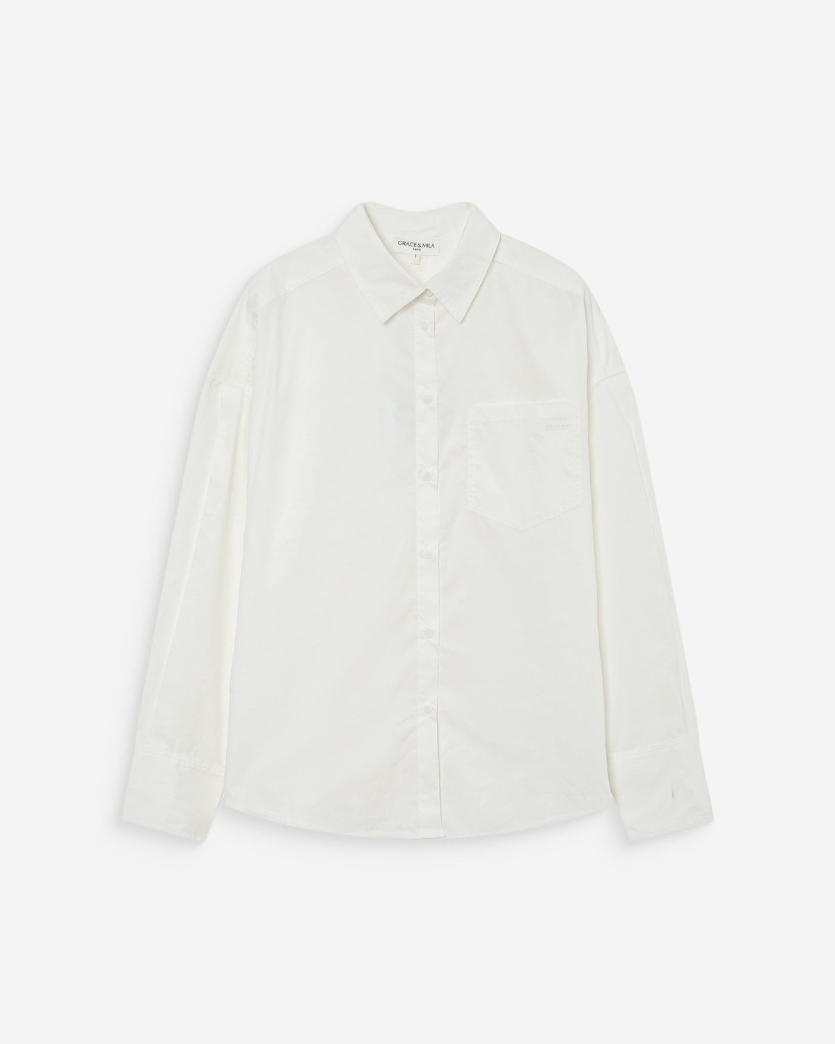 Valerie Chemise oversize en coton à nouer dans le dos — Grace & Mila — Ivoire — Packshot de face sur fond blanc : col, patte boutonnée et poche brodée « grace » 6 | Appart 17 Bruxelles