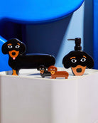 Fluid Market × Thomas Gravereau Sel & Poivre Teckel en céramique — Fluid Market — Marron & noir — packshot, coffret 4 | Appart 17 Bruxelles