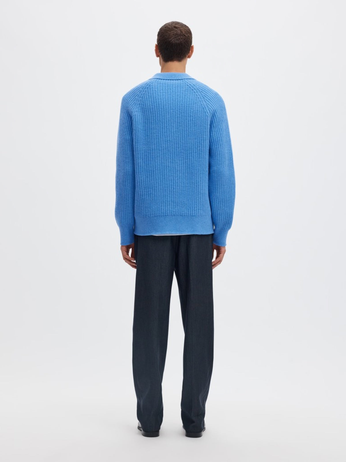 SLMBEN Pull col polo zippé en laine RWS — Selected Homme — Granada Sky — porté, de dos 4 | Appart 17 Bruxelles