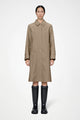 Rains NARA Long W Jacket Imperméable long cintré à capuche amovible — Rains — Beige — porté, vue de face | Appart 17 Bruxelles