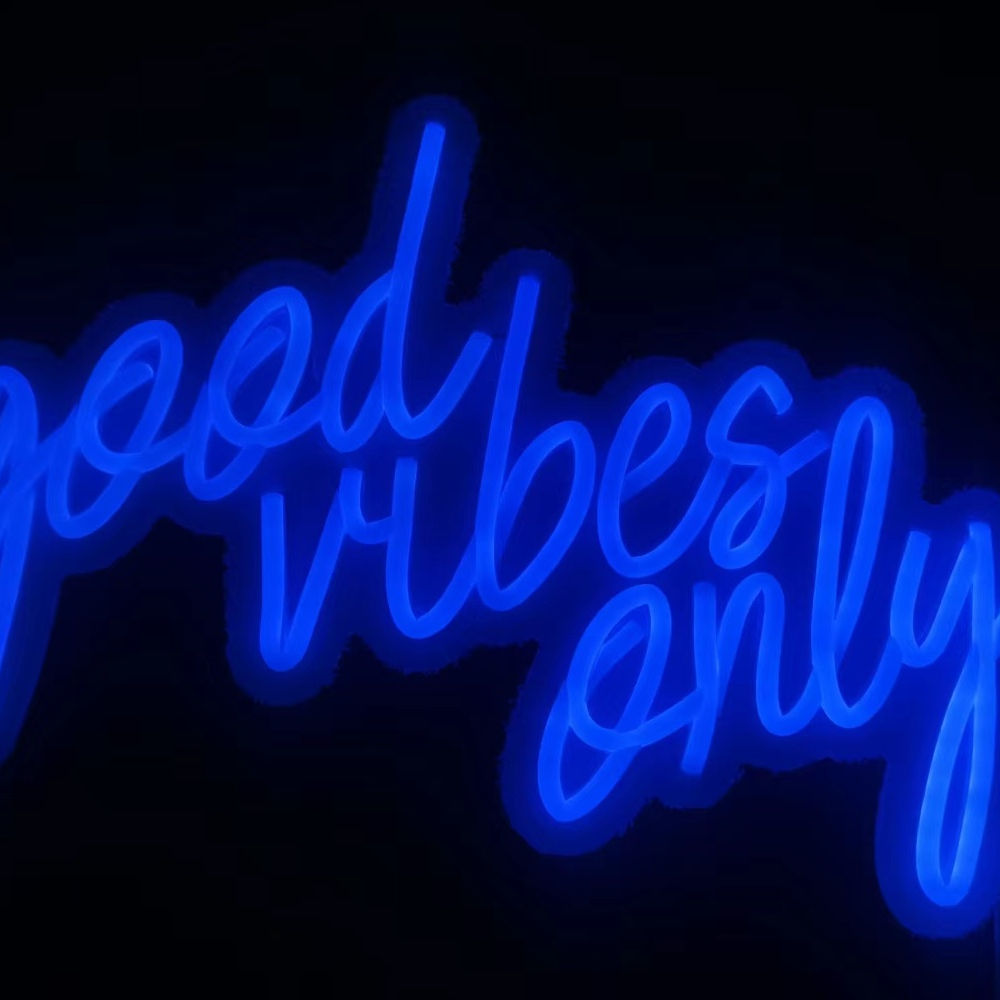 Enseigne néon LED Good Vibes Only - décoration murale lumineuse